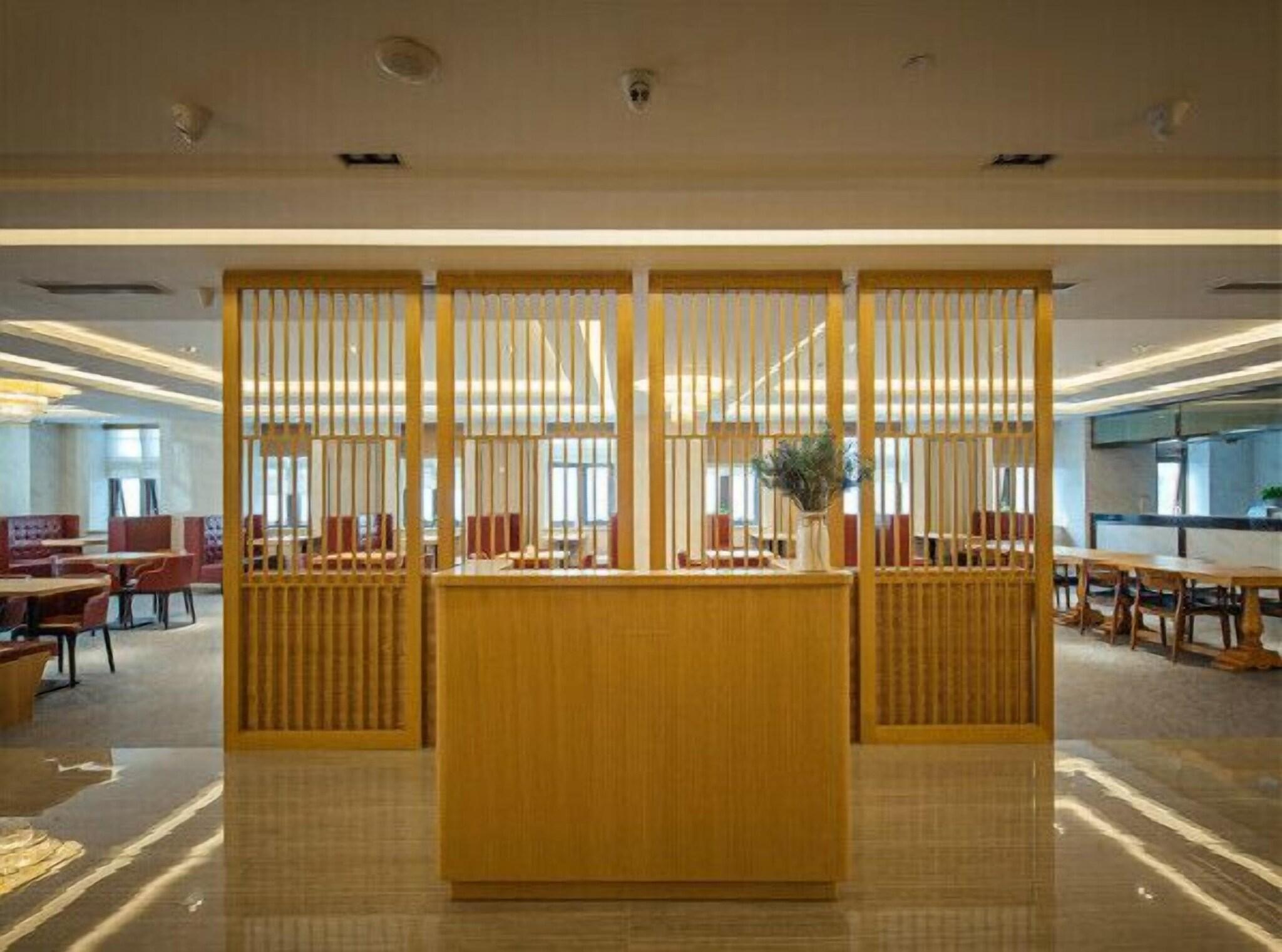 Jinjiang Metropolo Hotel - Nanjing, Hundred lakes