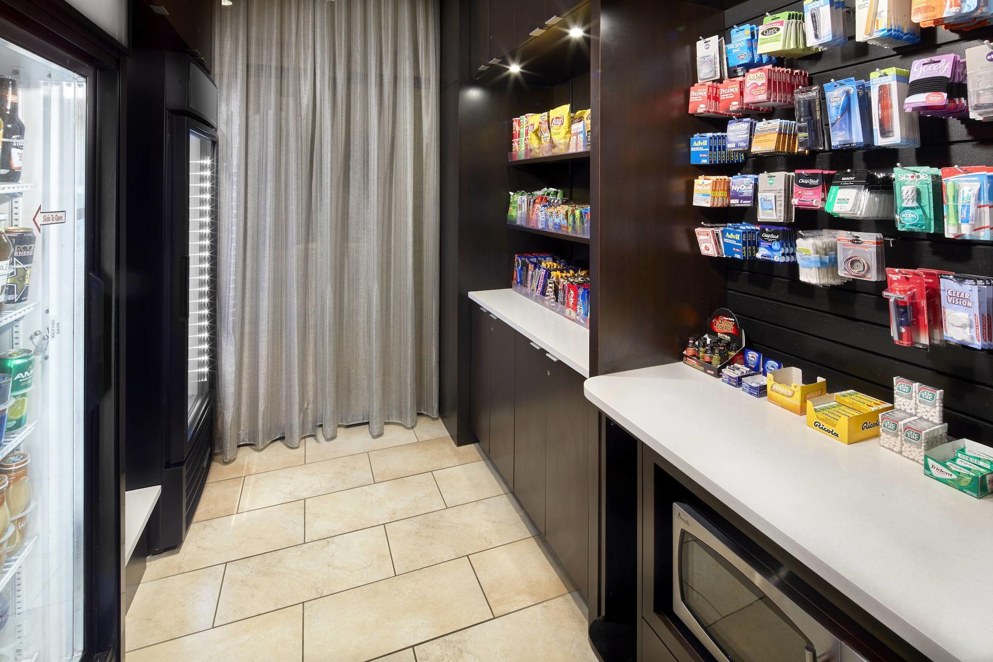 Courtyard By Marriott San Antonio Six Flags At The