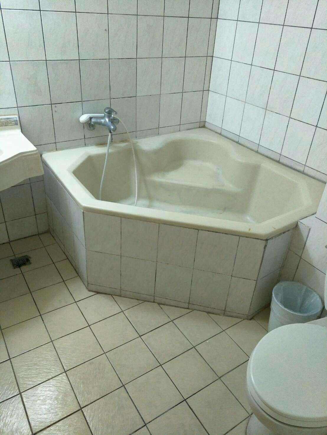Yi Sian Hot Spring Hotel