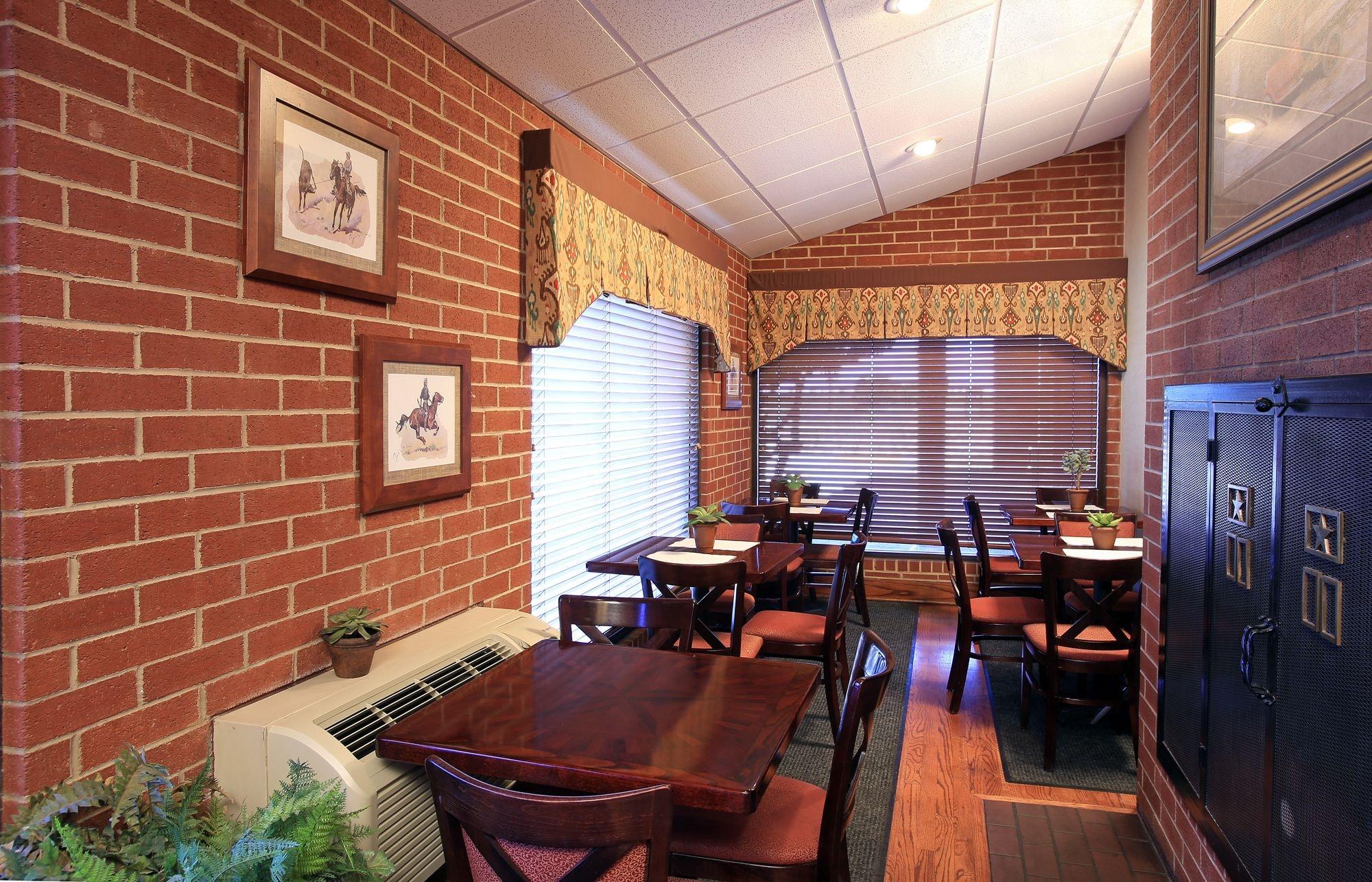 Plaza Inn