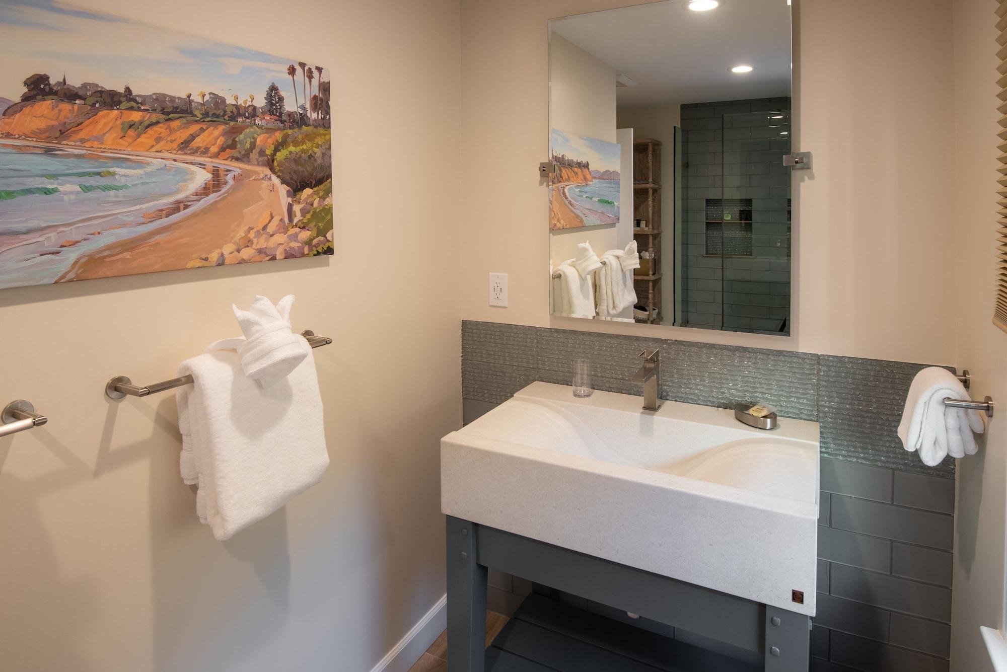 Harbor House Inn by null