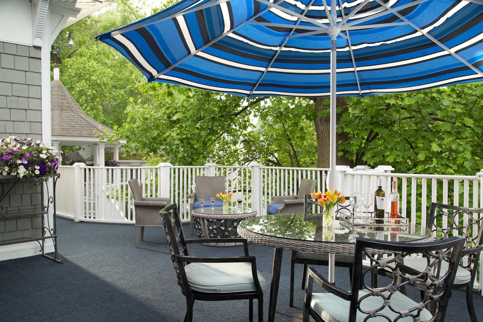 Chateau Inn And Suites