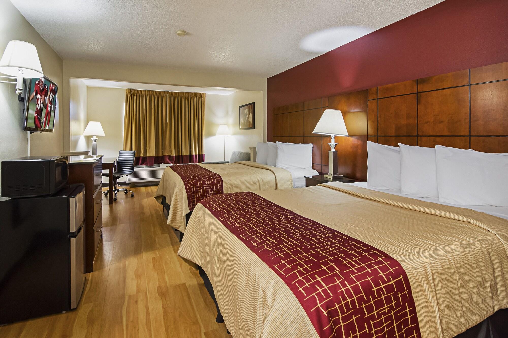 Red Roof Inn & Suites Fayetteville – Fort Bragg