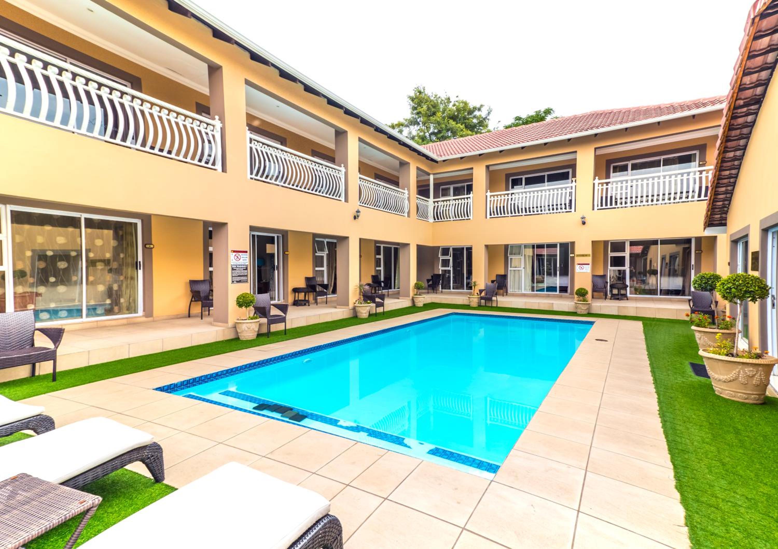 Lakeview Boutique Hotel & Conference Center