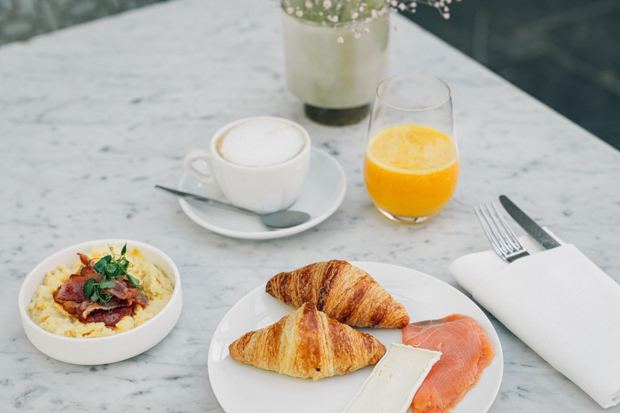 Fletcher Hotel Château De Raay by null