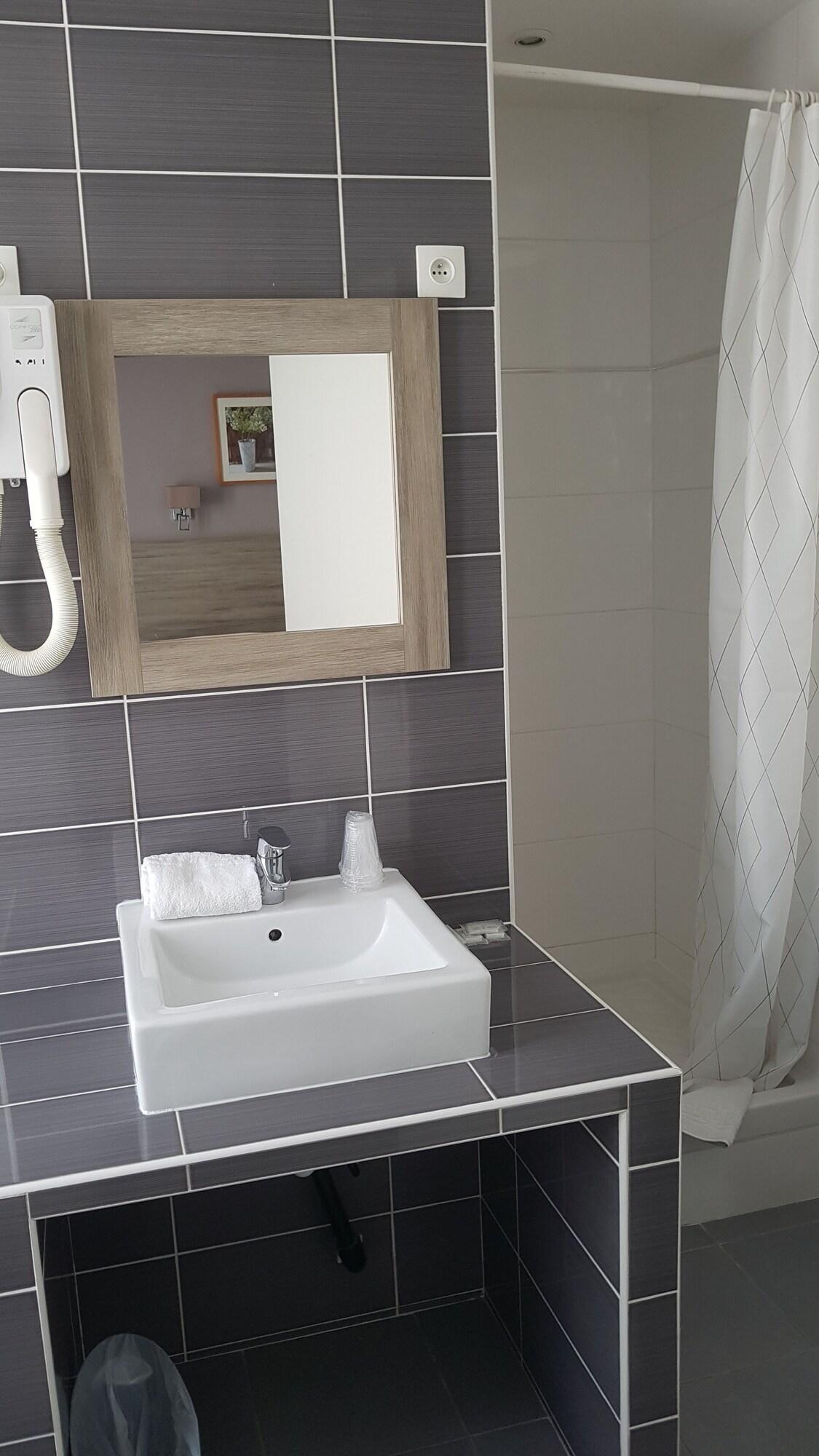 Cosmos Hôtel Paris by null