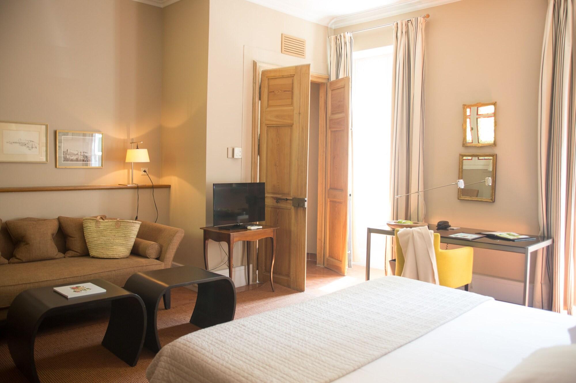 Hôtel Le Prieuré Baumanière 5 étoiles Relais & Châteaux by null