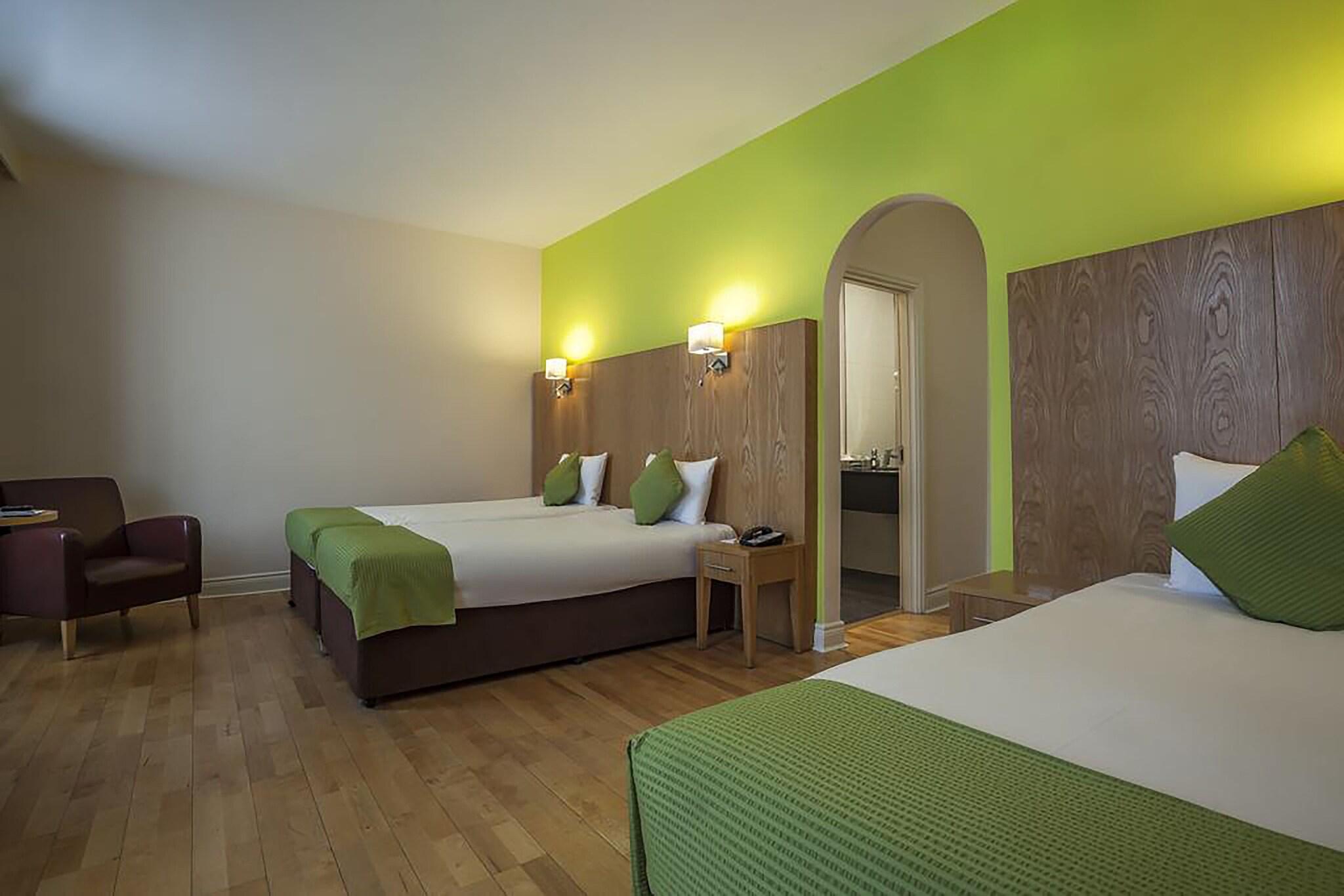 Skeffington Arms Hotel by null