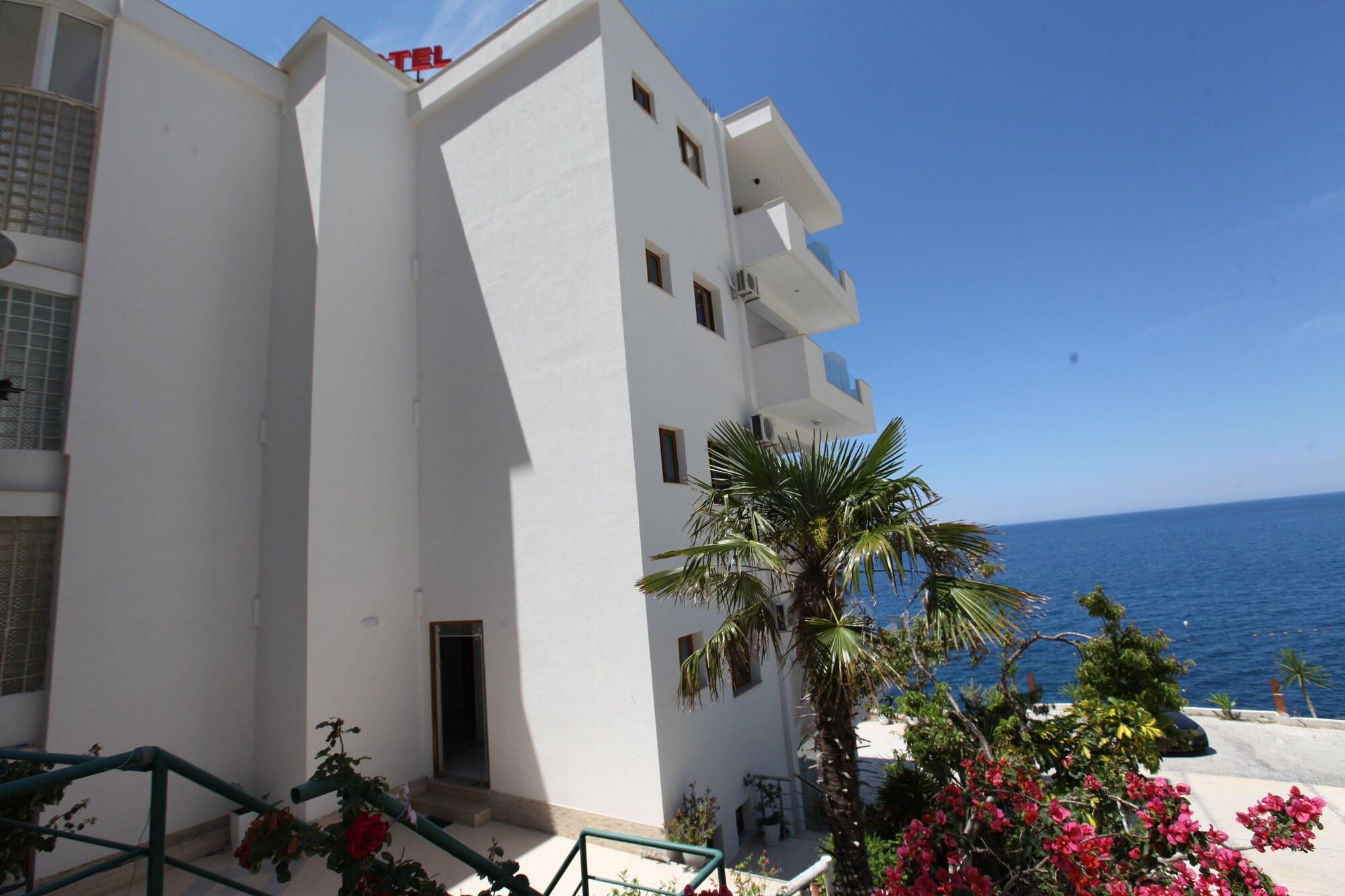 Hotel Blue Bay - фото