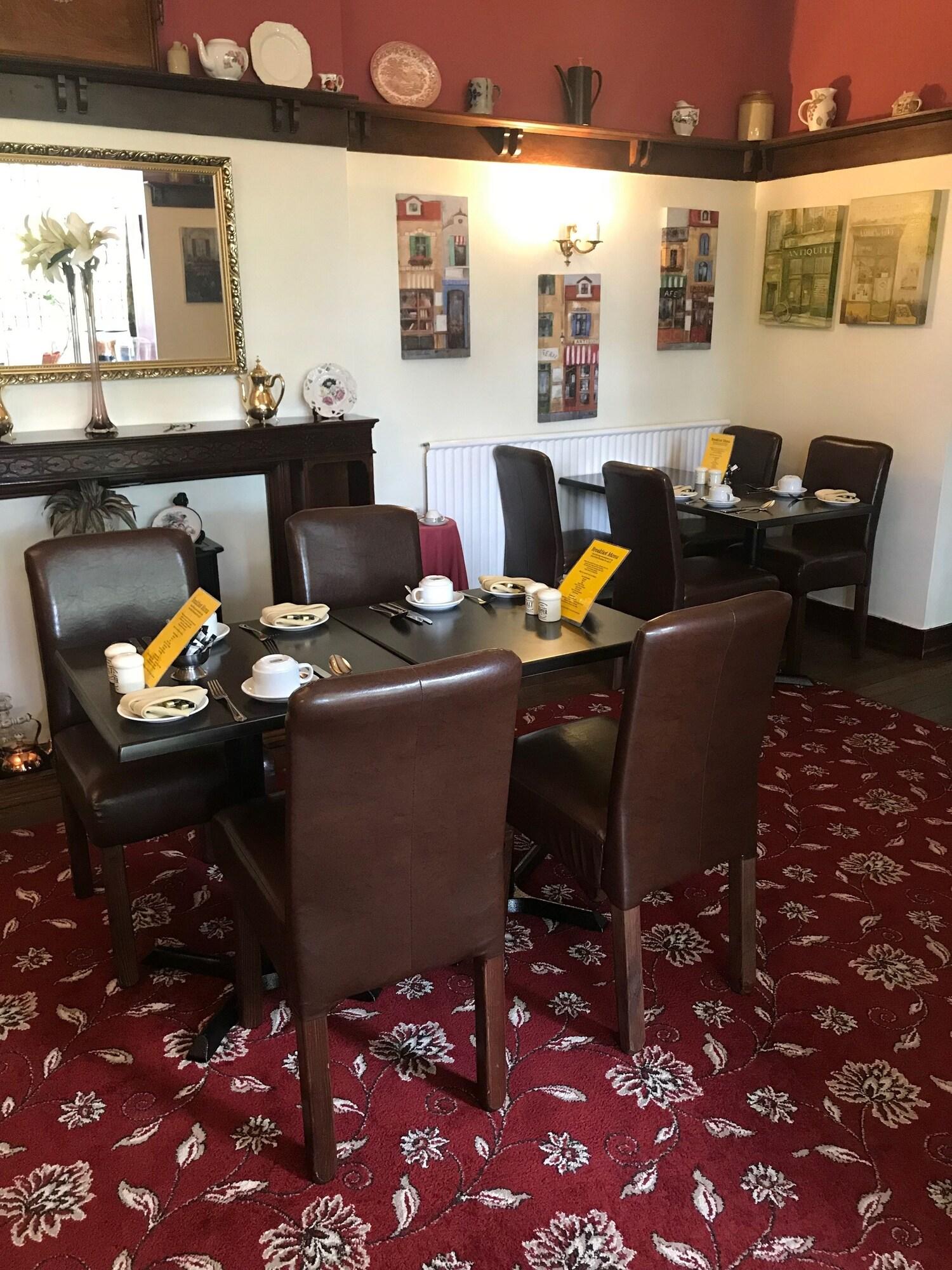 Barons Court Hotel