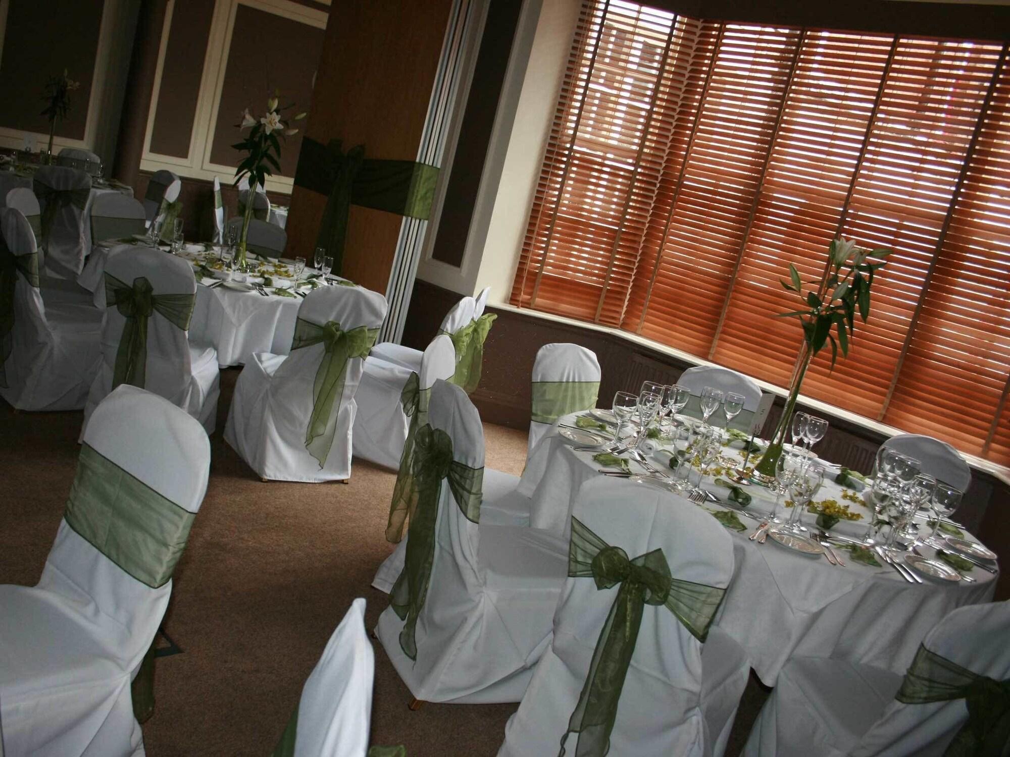 Warwick Arms Hotel