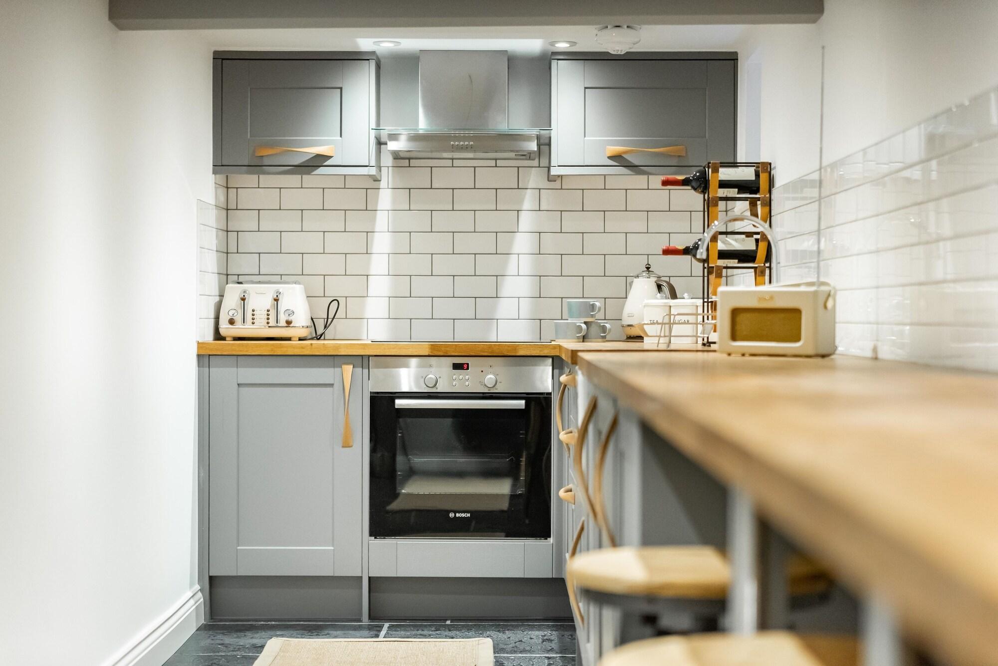 Manor House Lindley by null