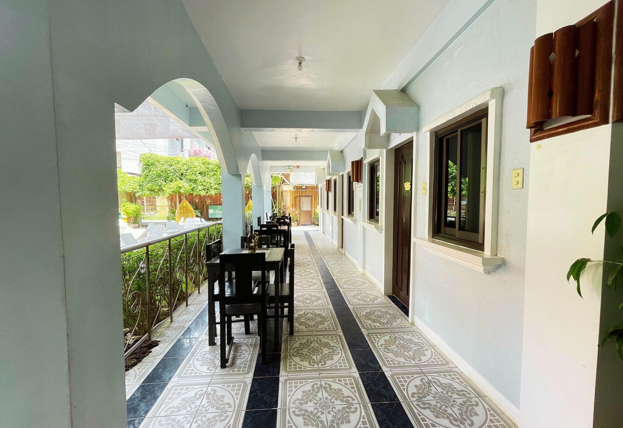 Simon's Heritage Resort