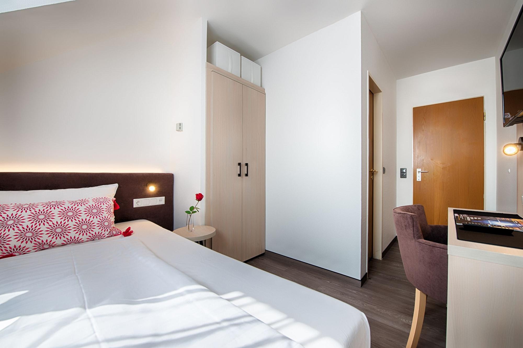 Home Hotel
