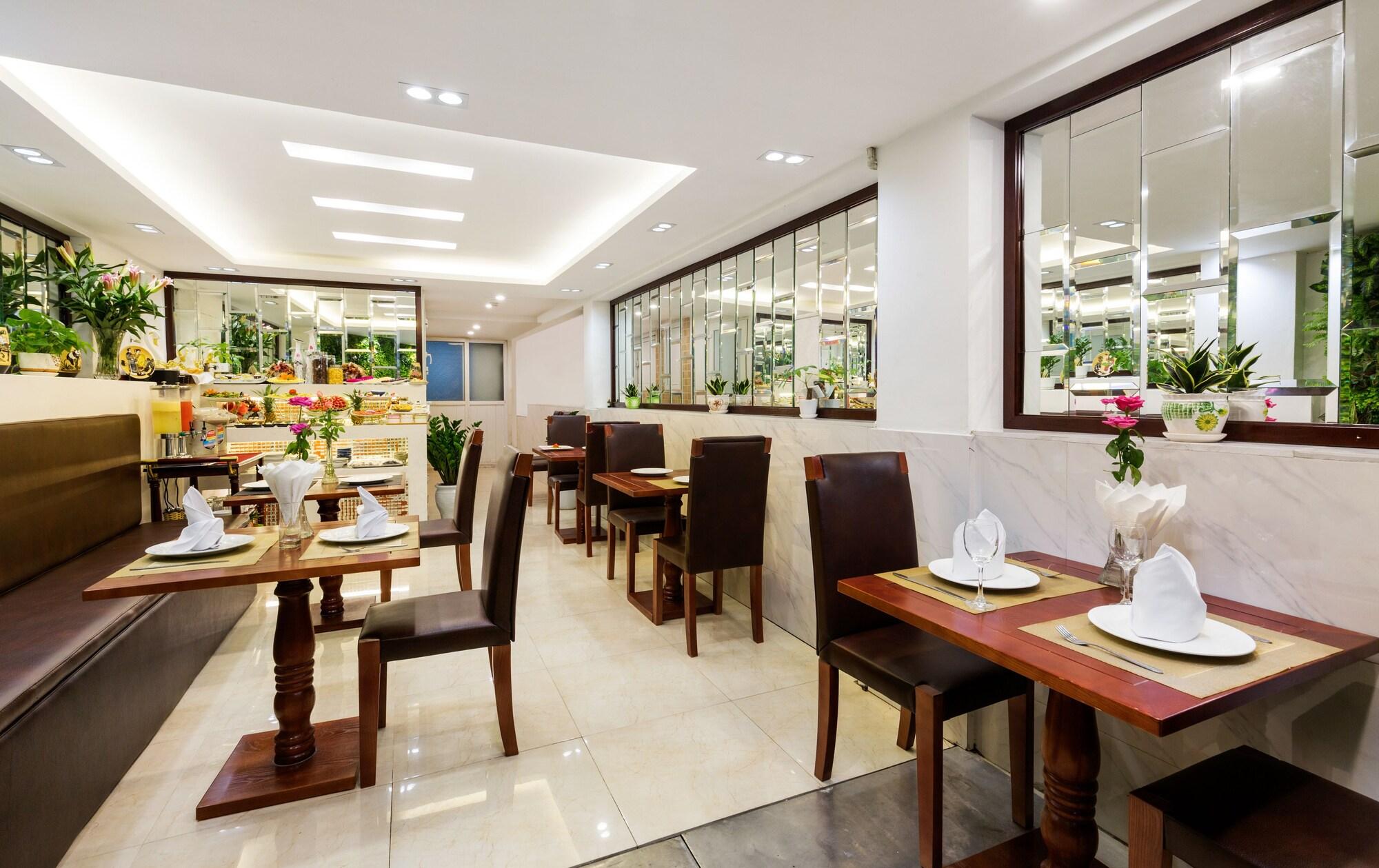 S Central Hotel & Spa