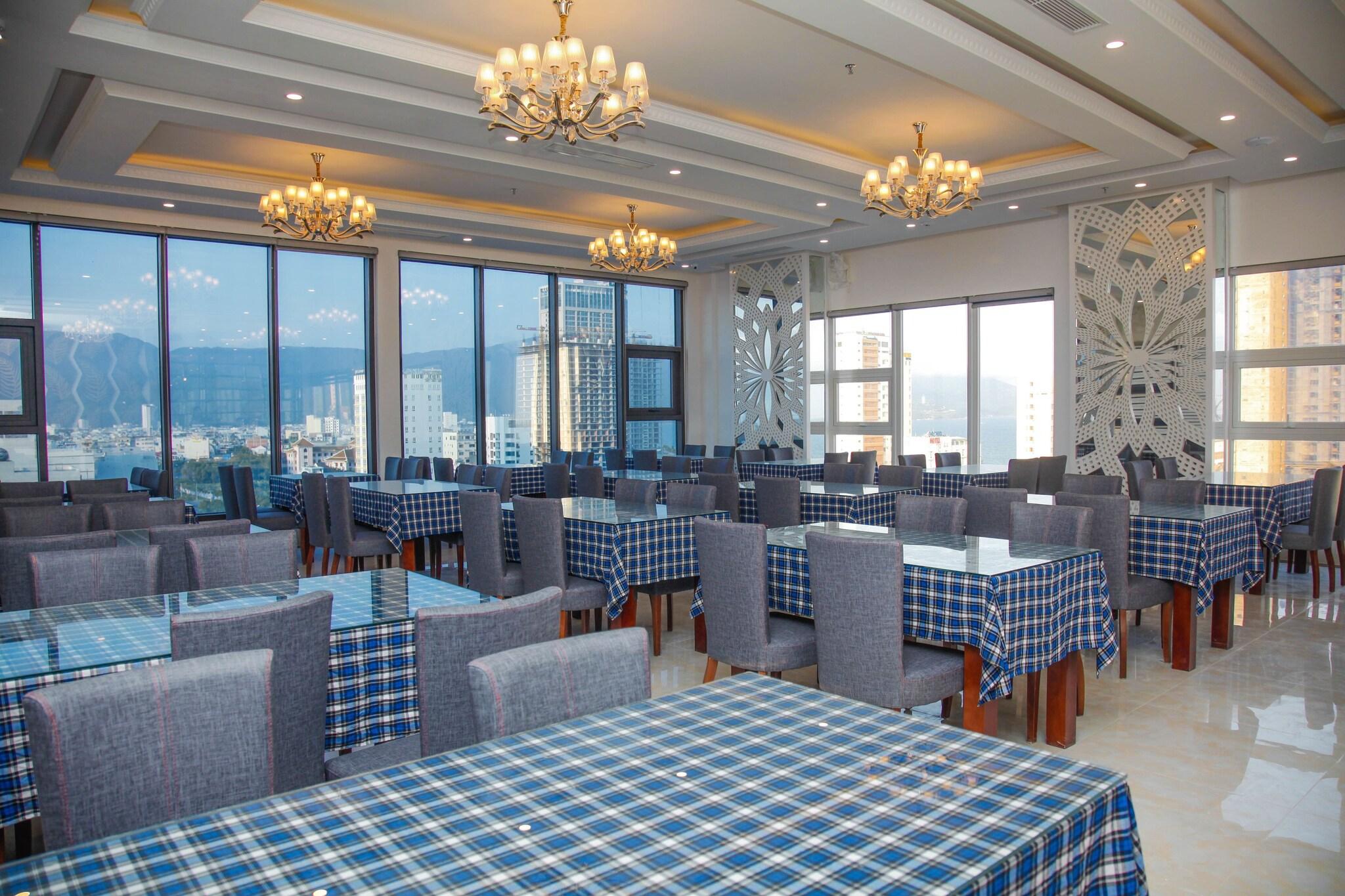 Royal beach hotel