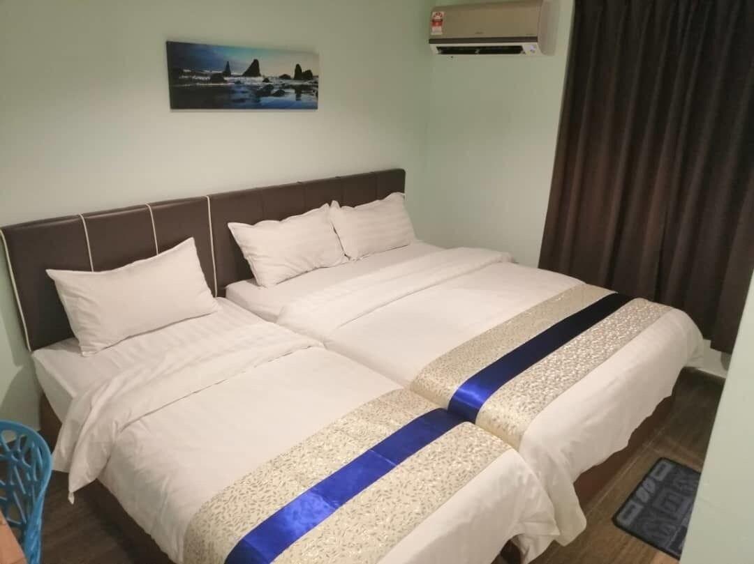 Summer Hotel