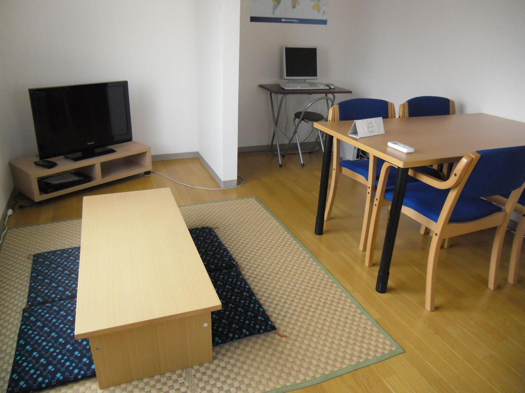 Shin-Okubo Sekitei by null