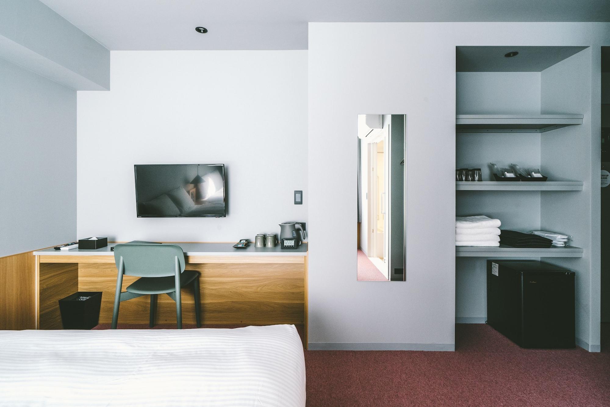 LANDABOUT TOKYO by null