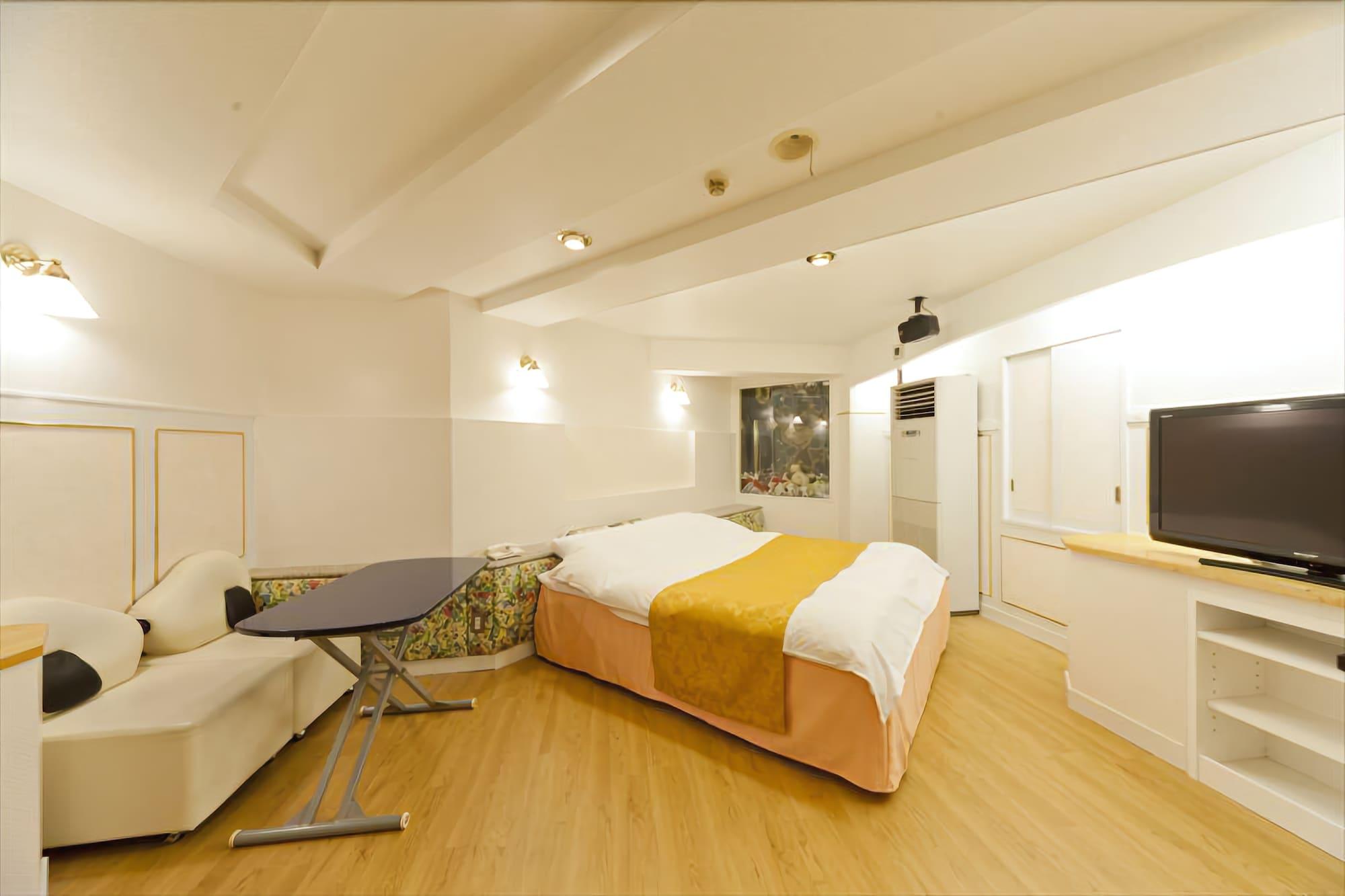 Hotel Fine Garden Okayama 1 - Adults Only