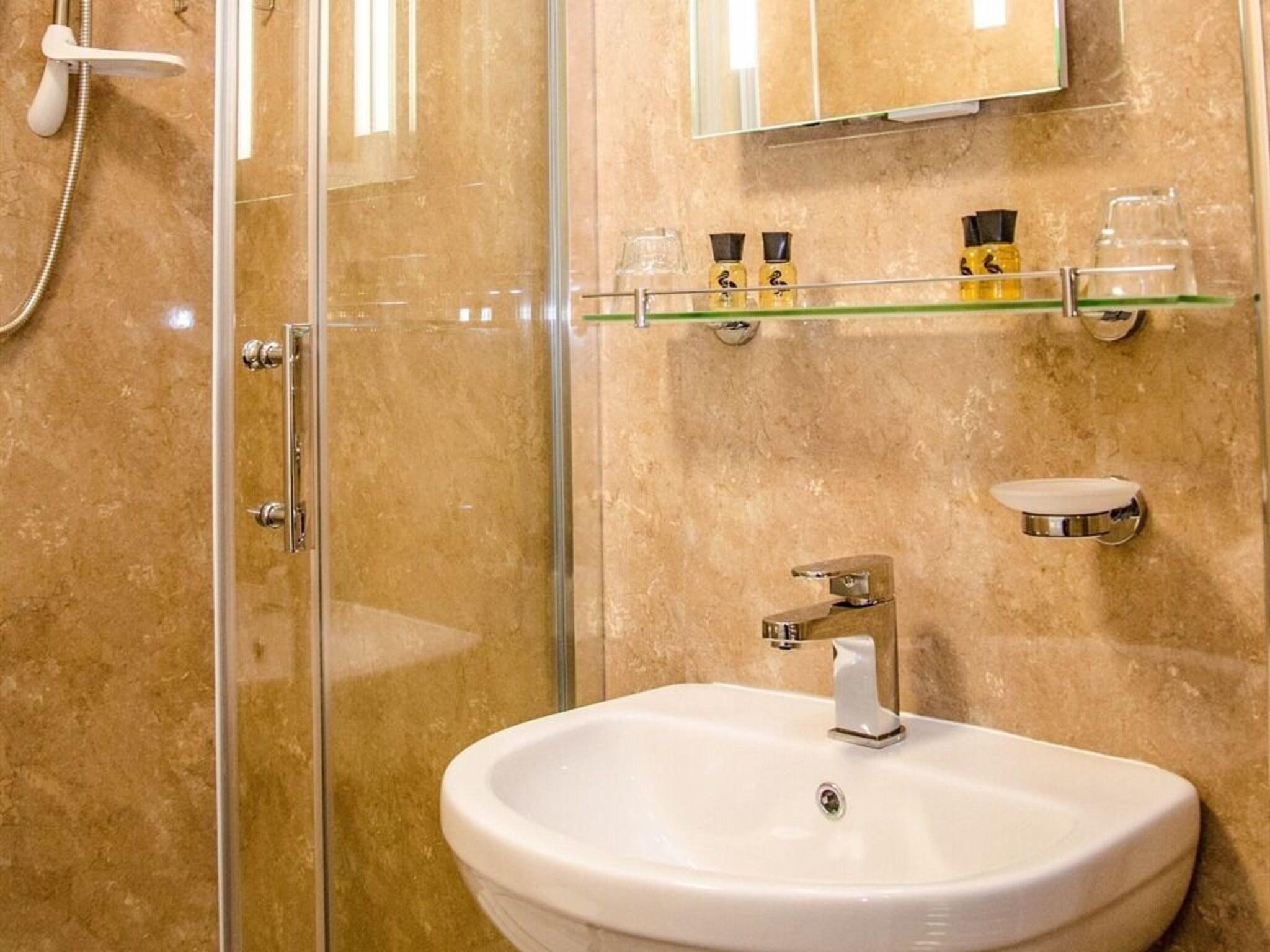 Rosslyn House by null