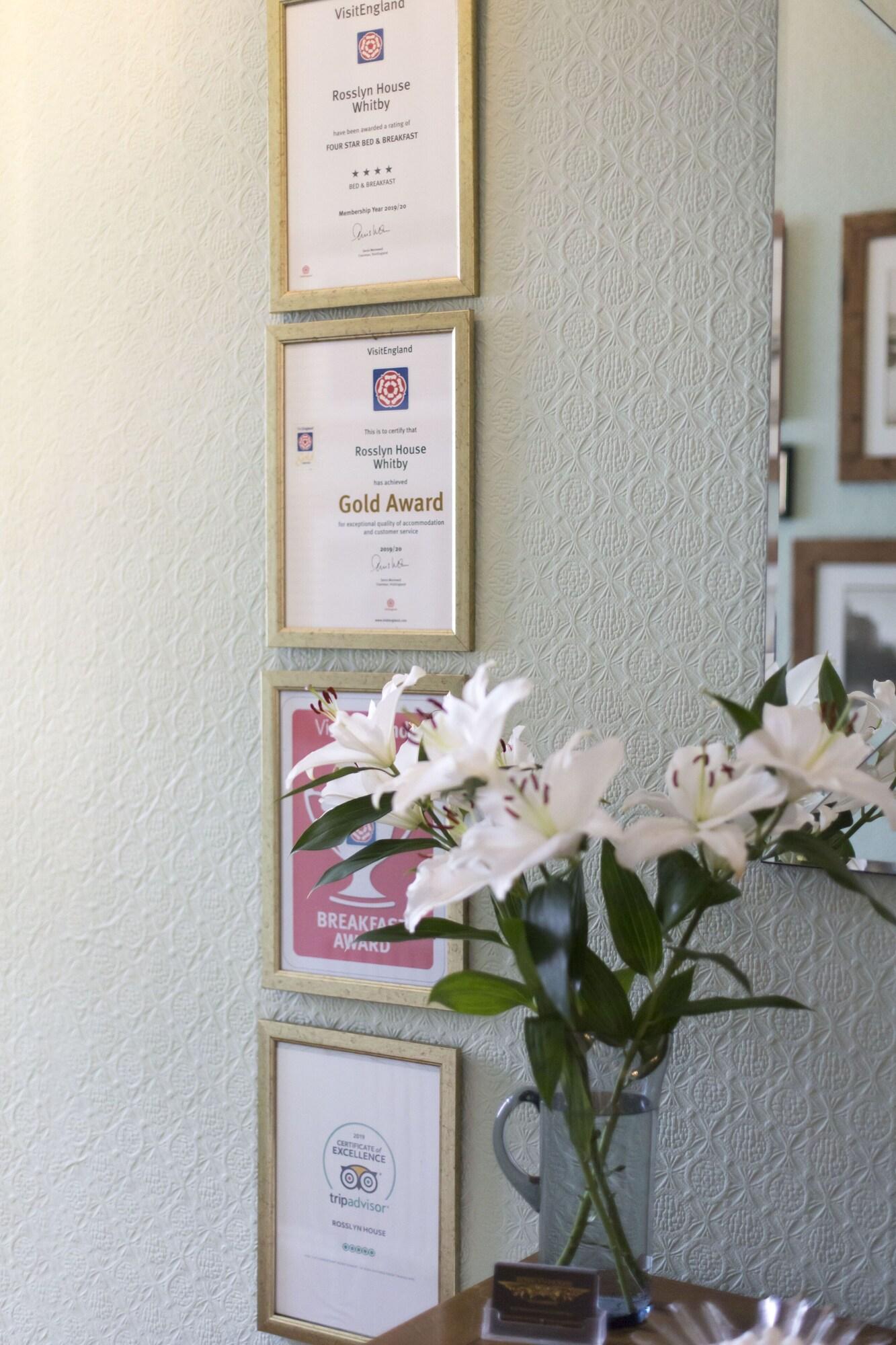 Rosslyn House by null