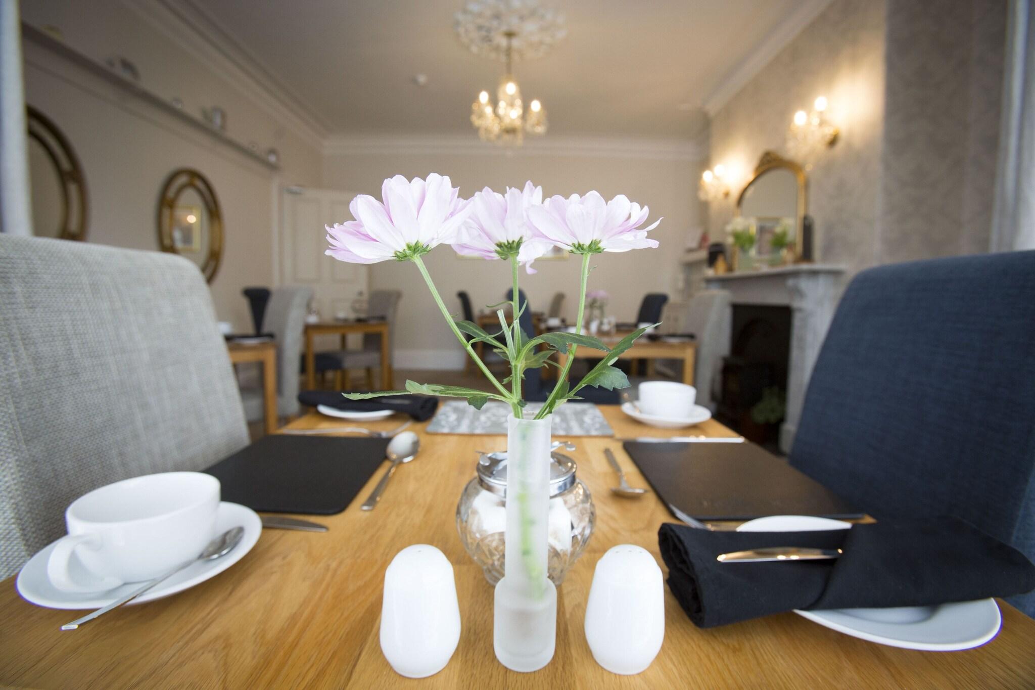 Rosslyn House by null