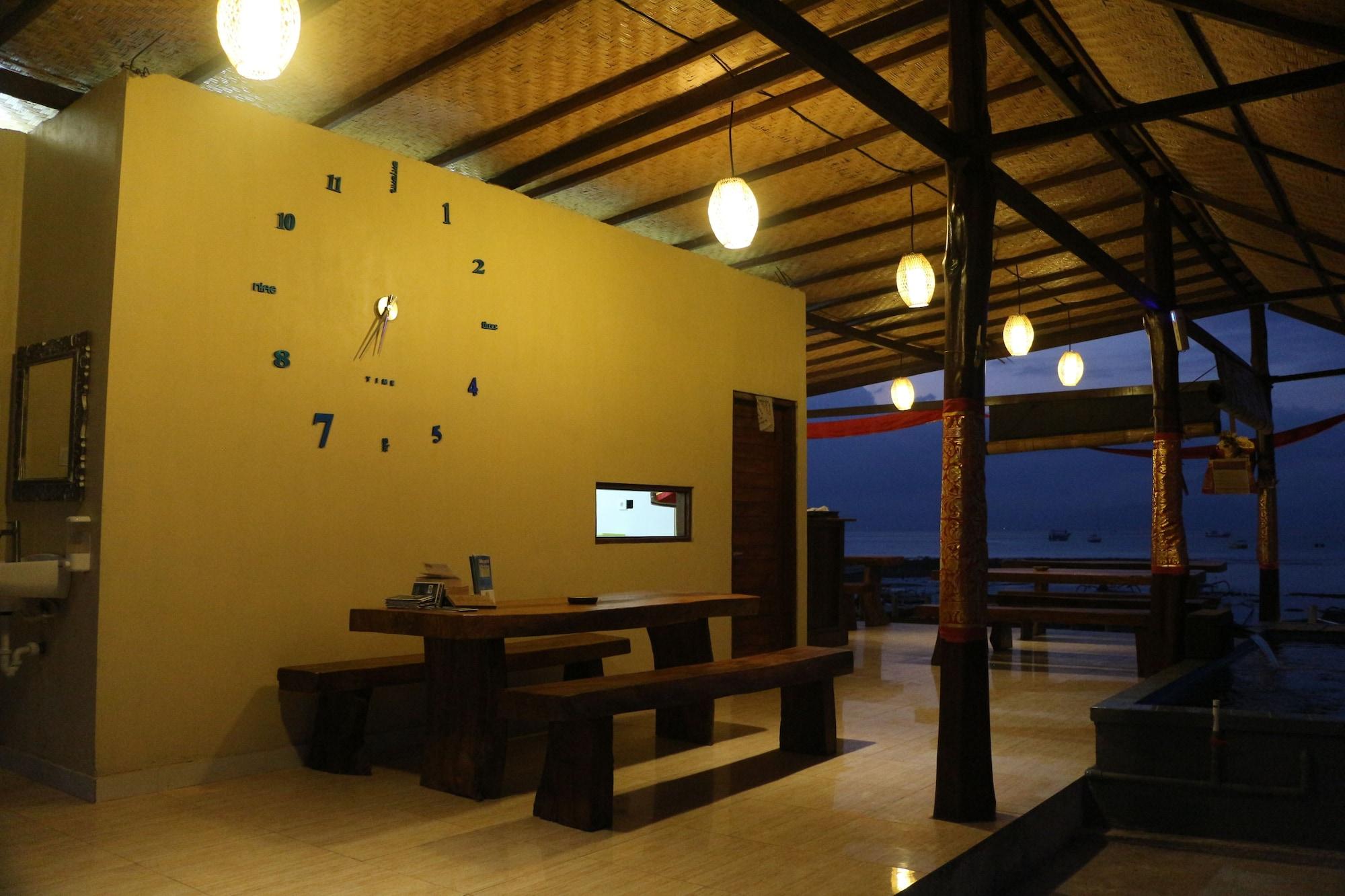 D'Muncuk Huts Lembongan