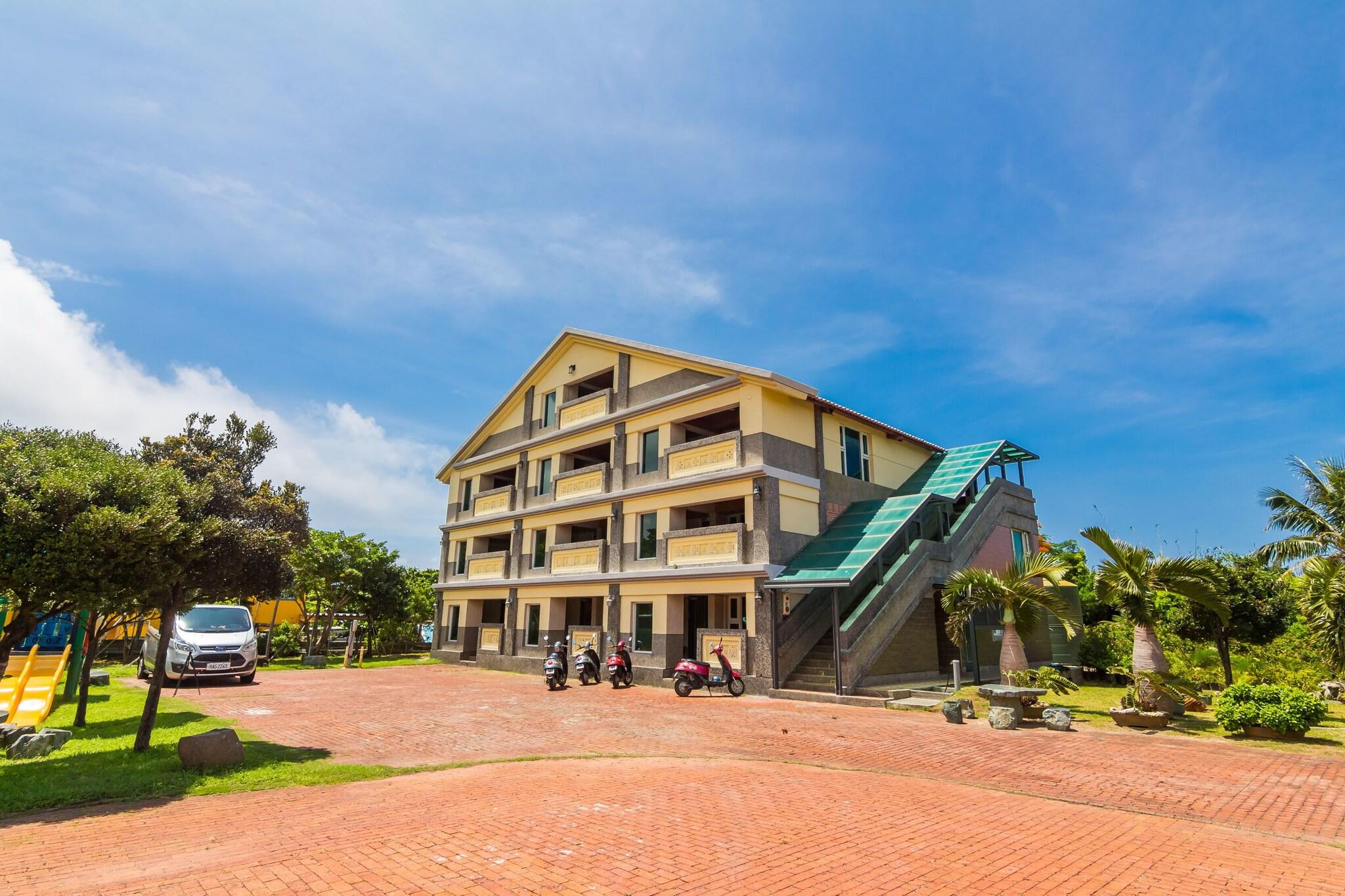 Kenting Maya House B&B