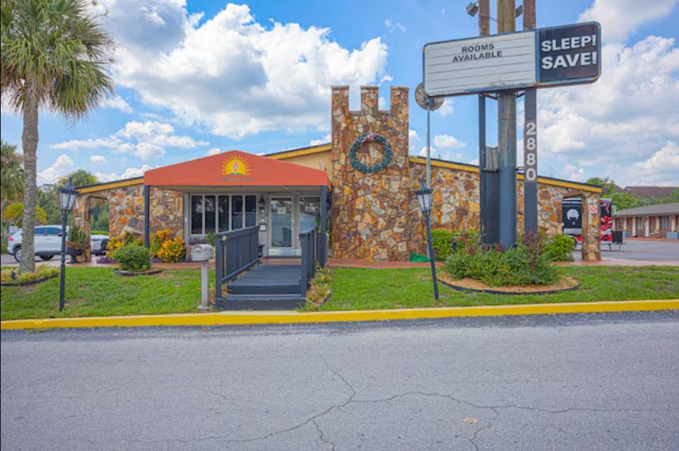 Liberty Inn & Suites Kissimmee near Disney World