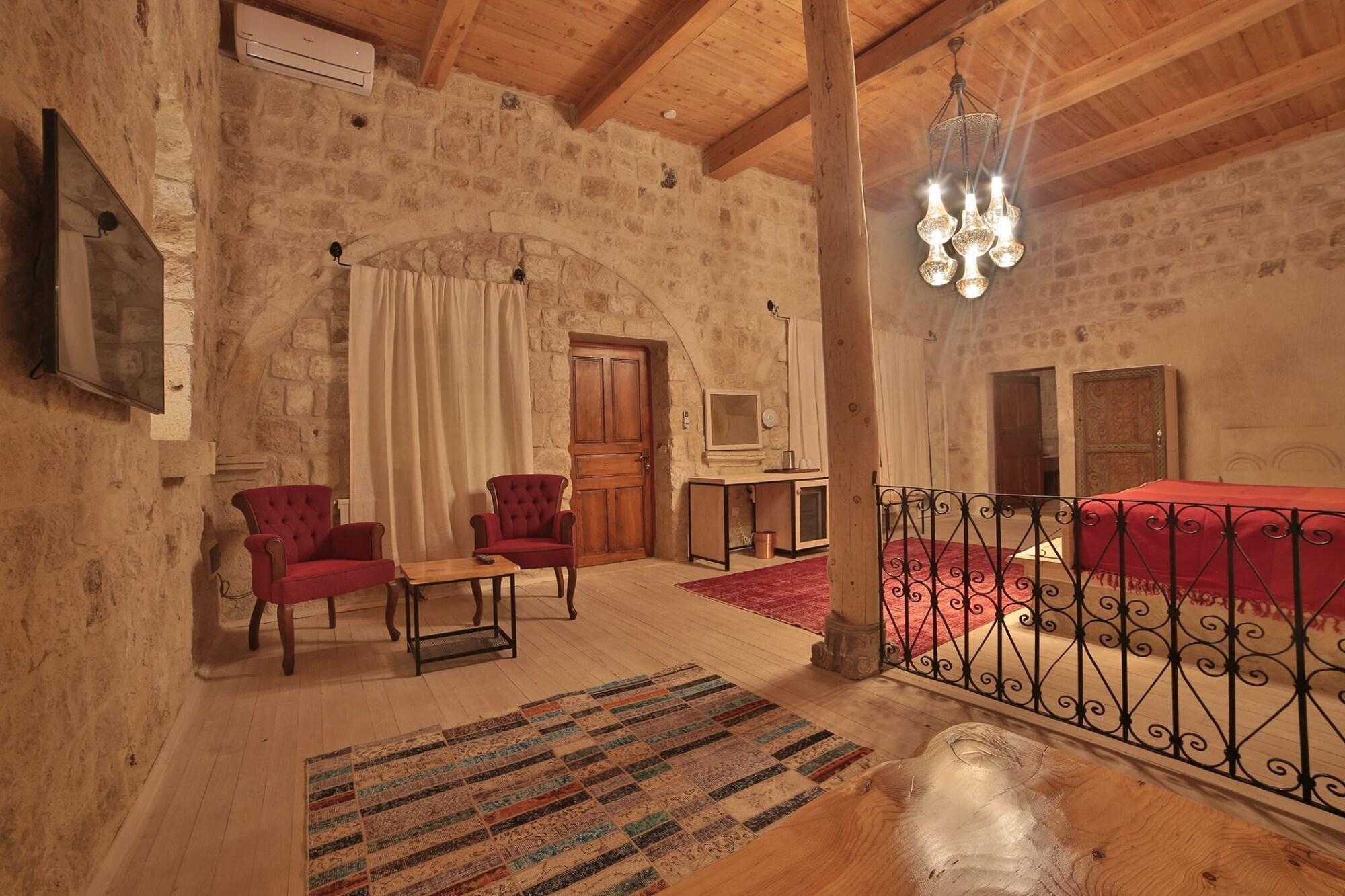 Taru Cave Suites