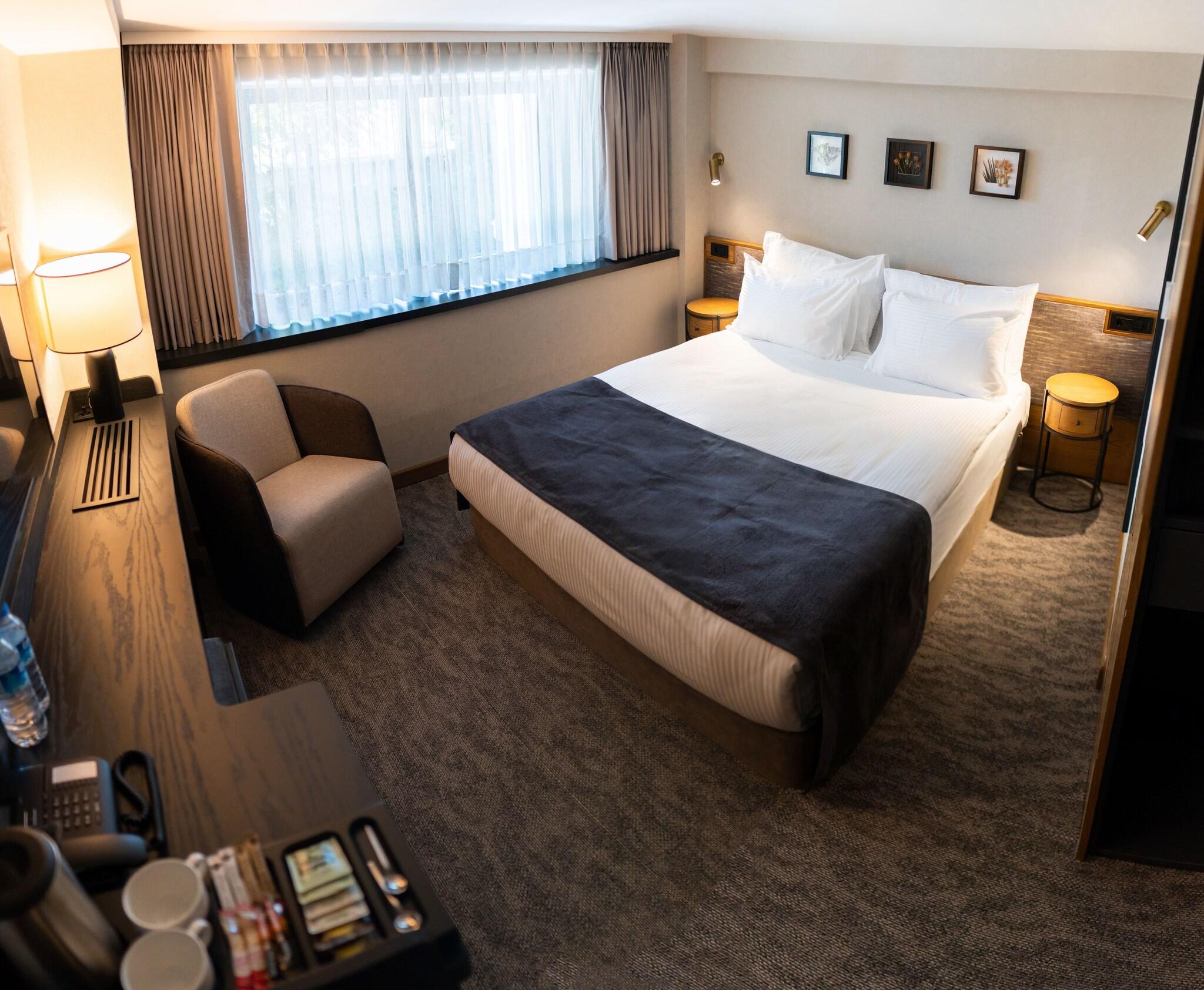 Meg Hotel