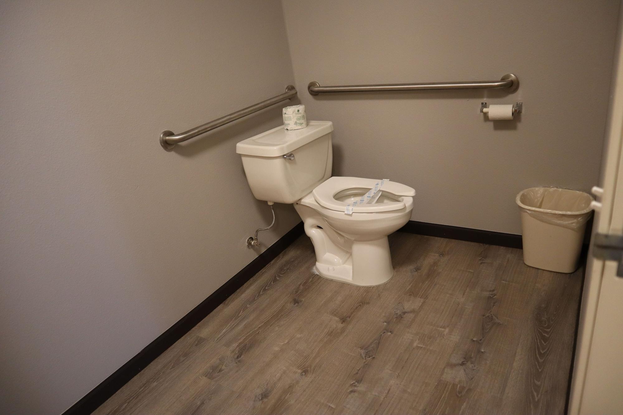 Express Inn & Suites