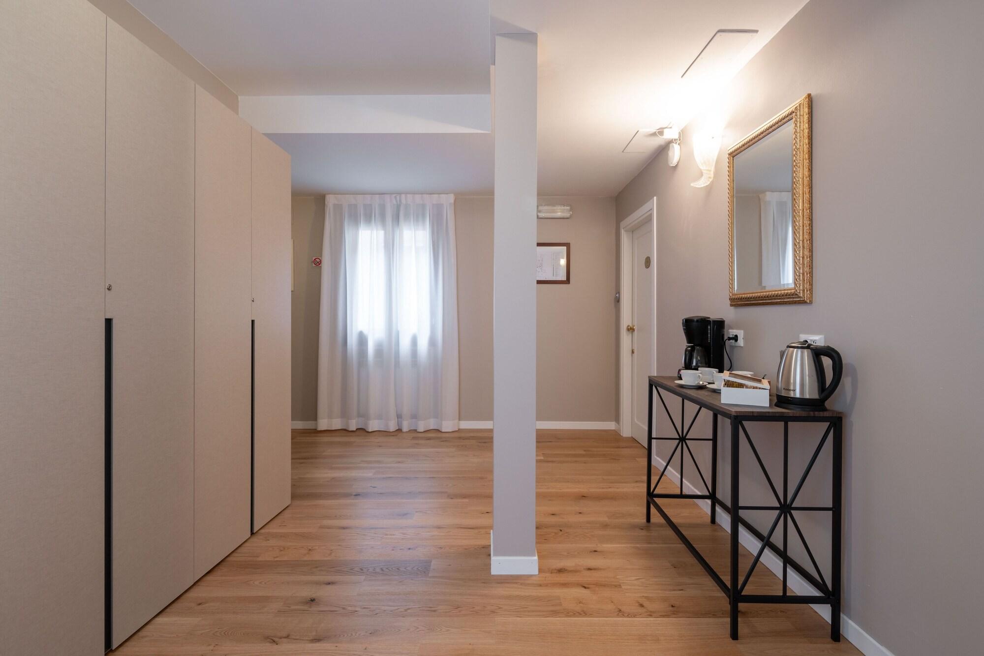 Hotel Herion - photo