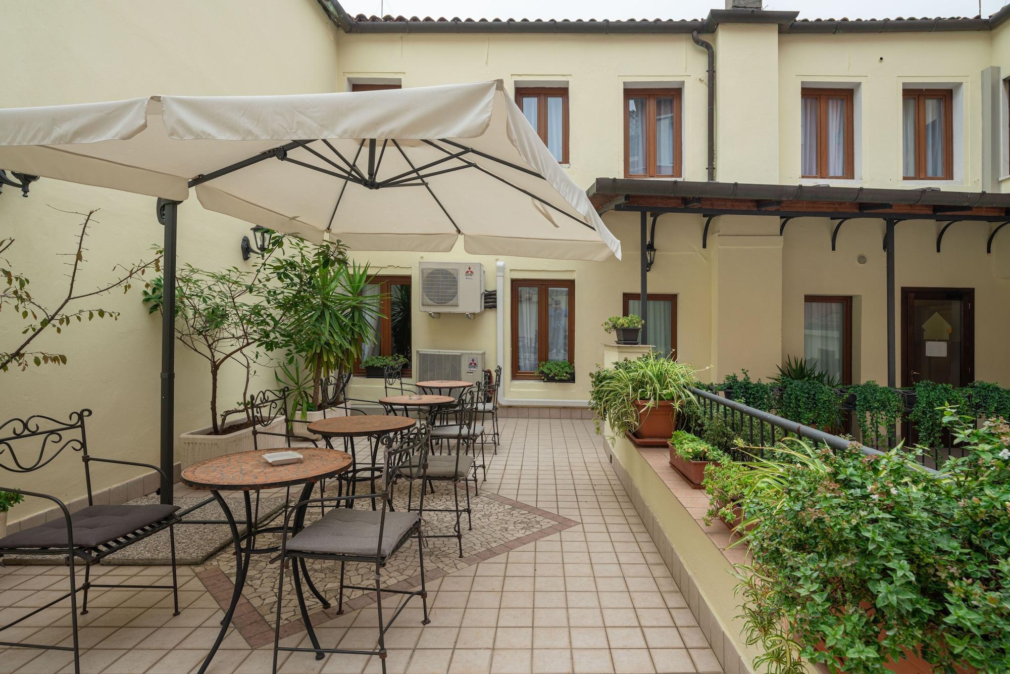 Hotel Herion - nuotrauka