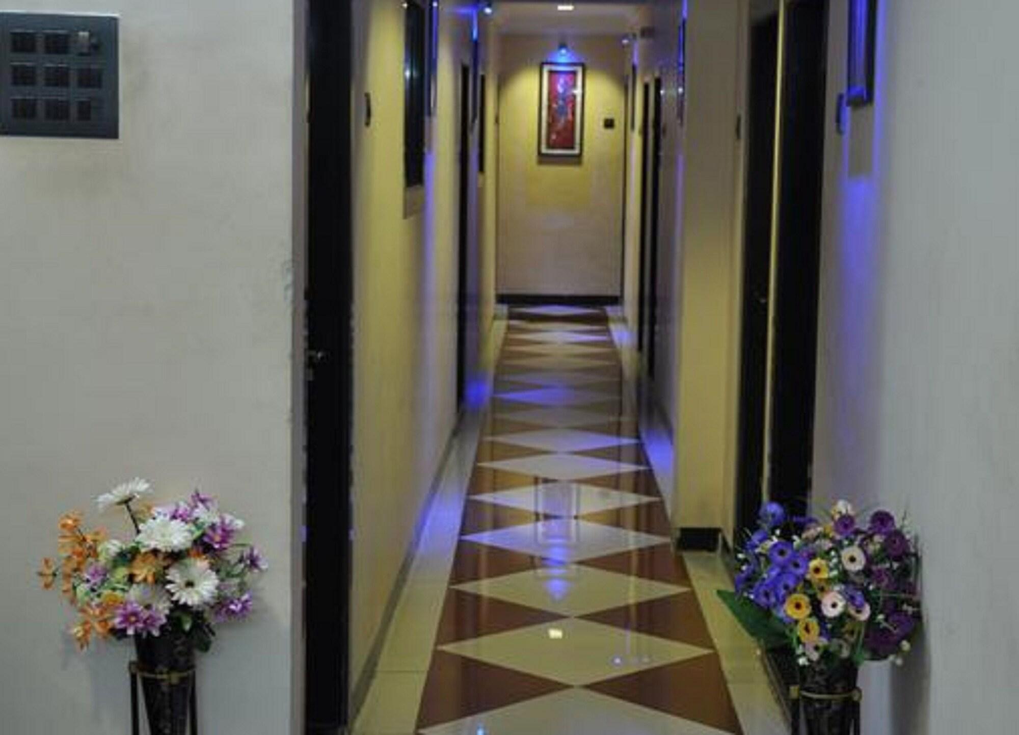 Hotel Cosmo Mumbai by null