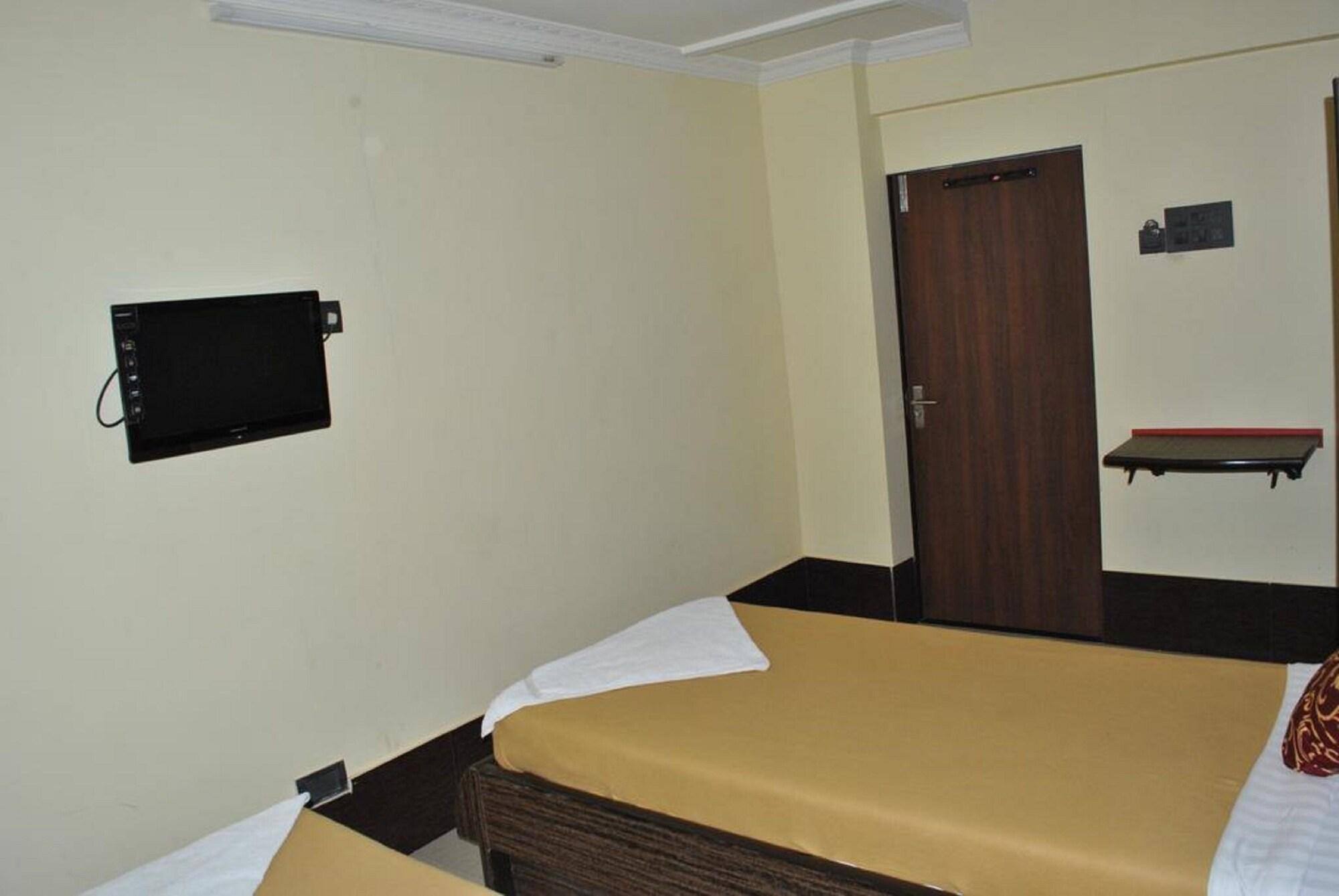 Hotel Cosmo Mumbai by null