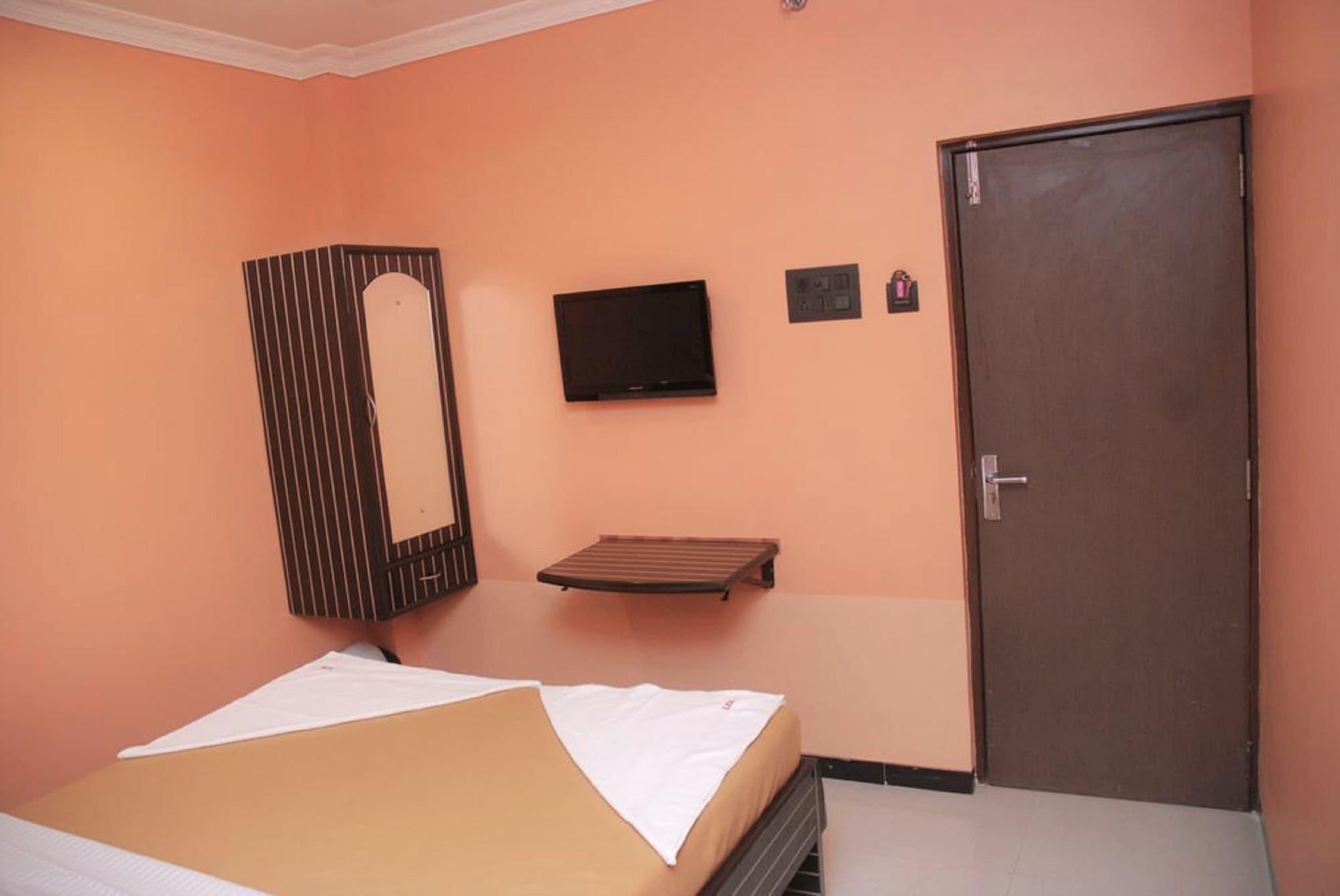 Hotel Cosmo Mumbai by null