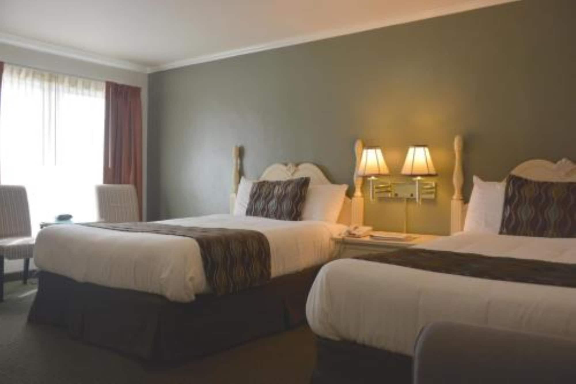 Oasis Inn & Suites