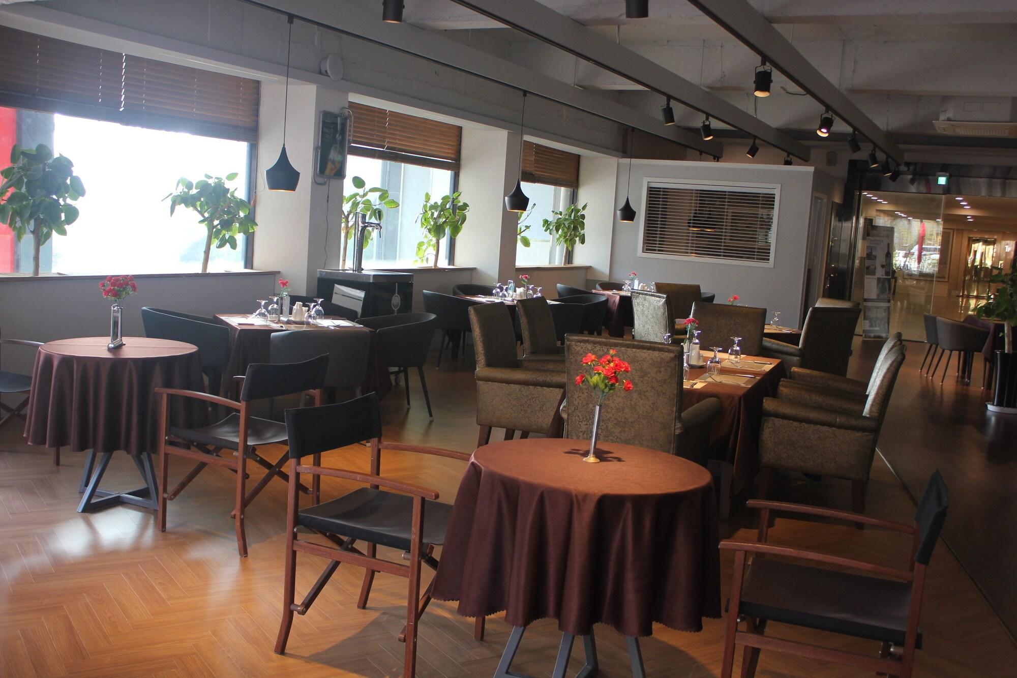 Gyeongpo Beach Hotel