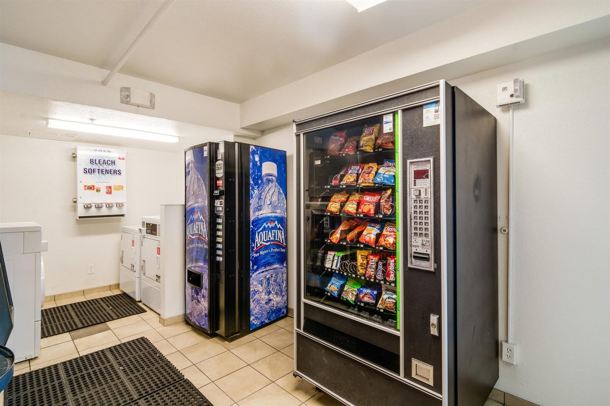Motel 6 Rolling Meadows, IL - Chicago Northwest