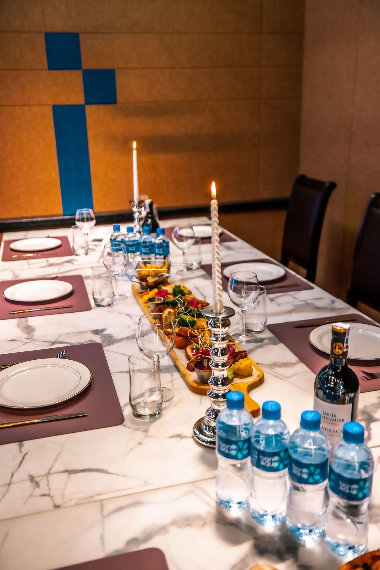 The Grand Hill Hotel by null