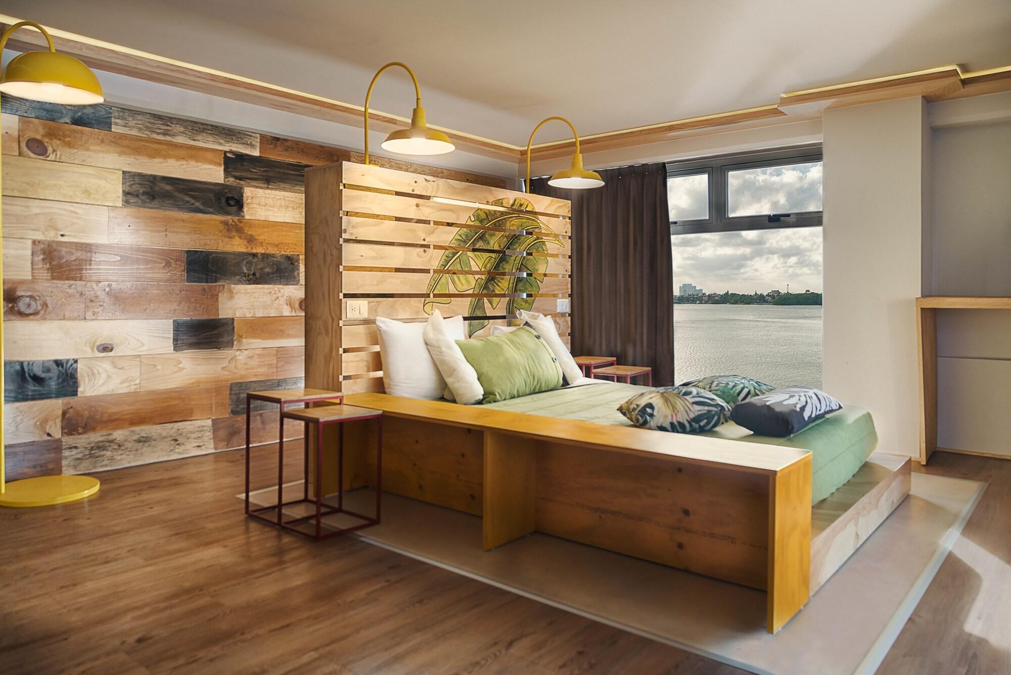 Mayan Monkey Cancún by null