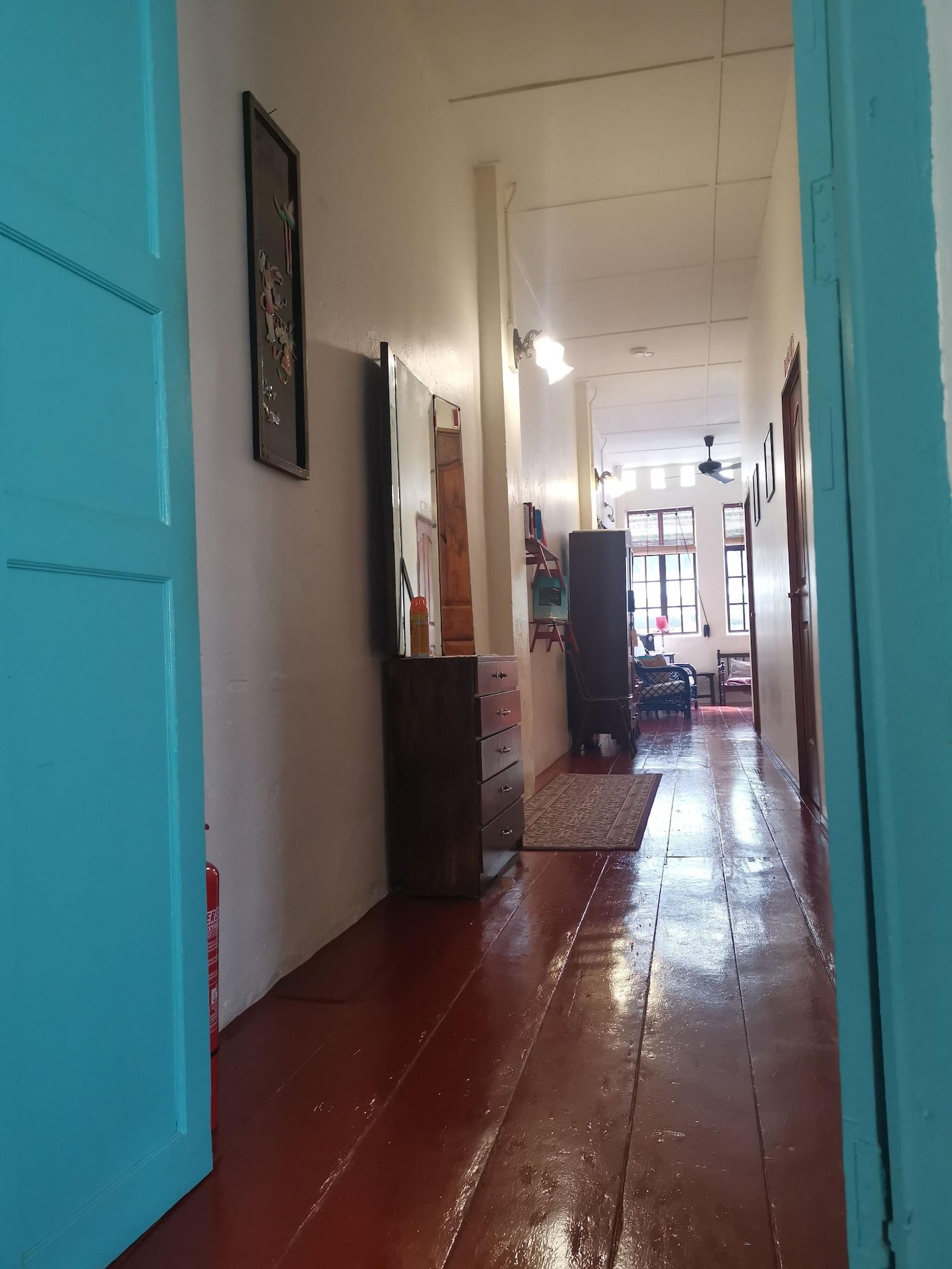 Sojourn Beds & Cafe - Hostel