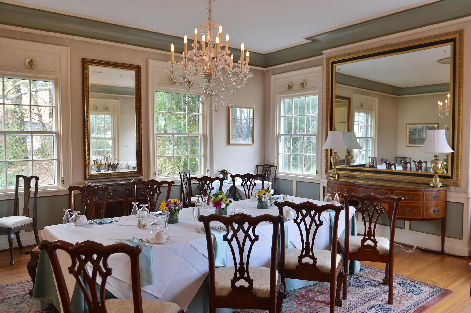 Morehead Inn