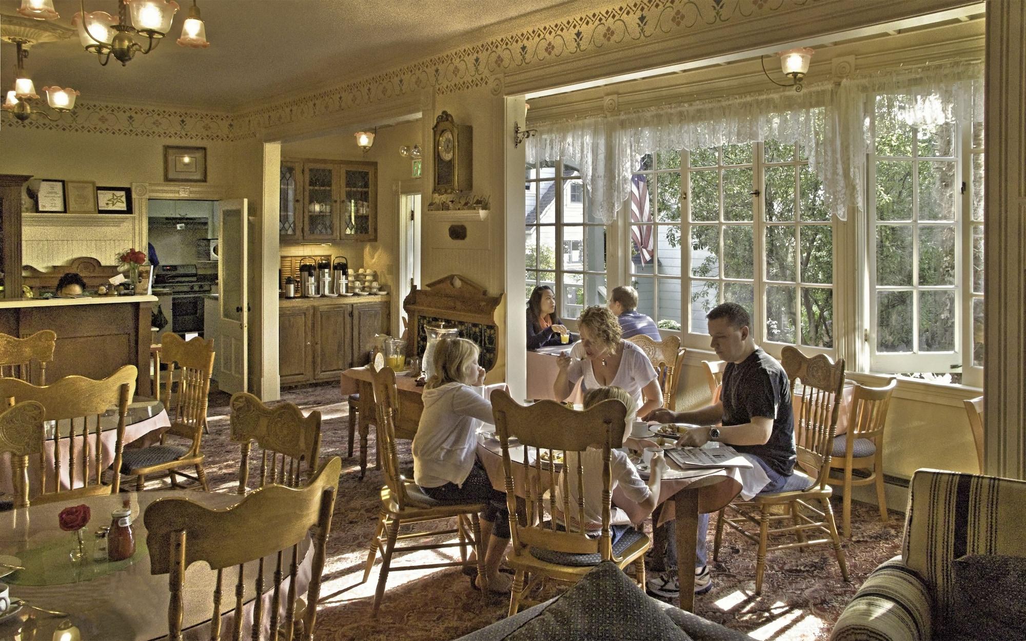 Centrella Inn