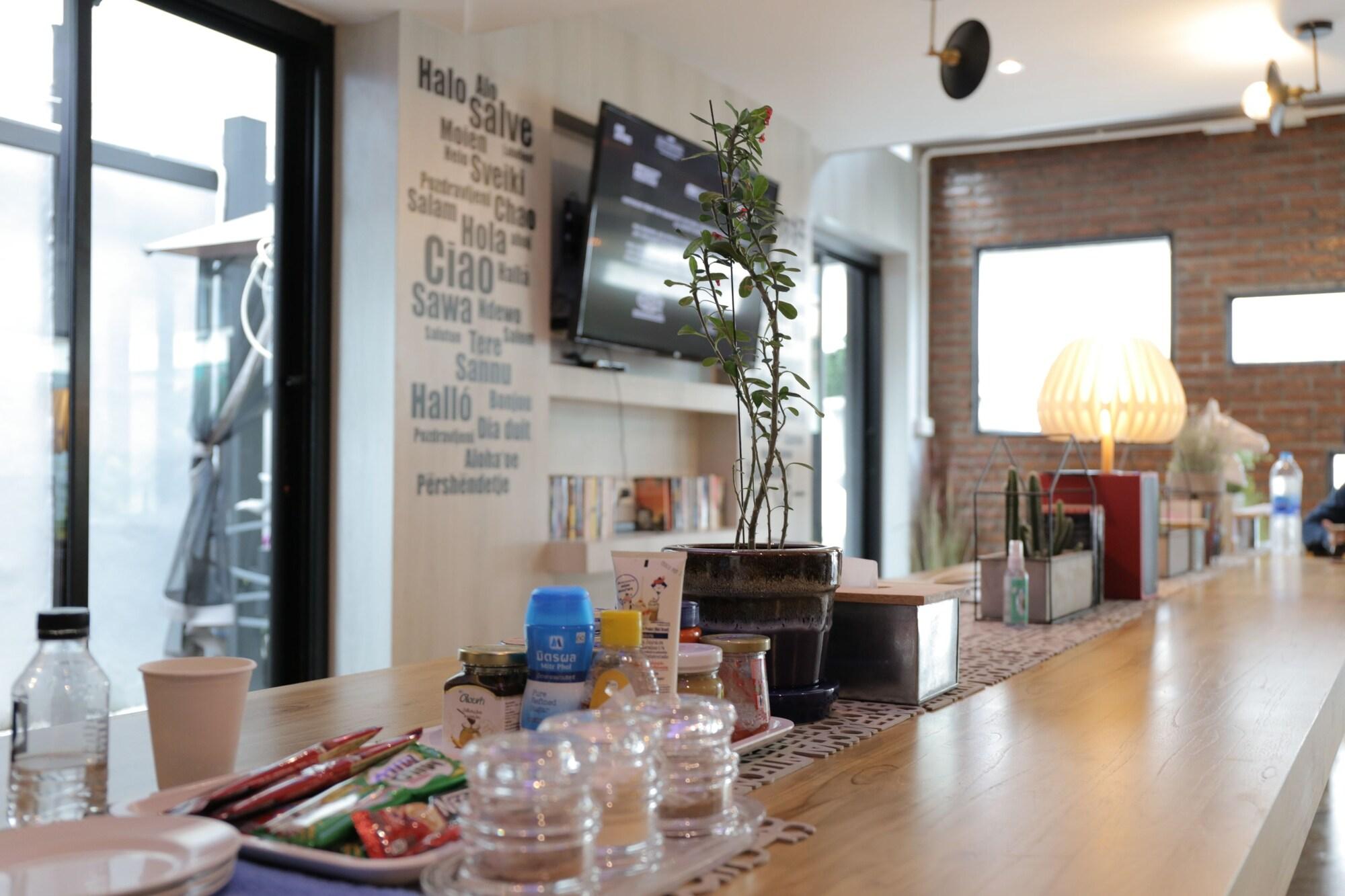Sleep Walker Poshtel - Hostel
