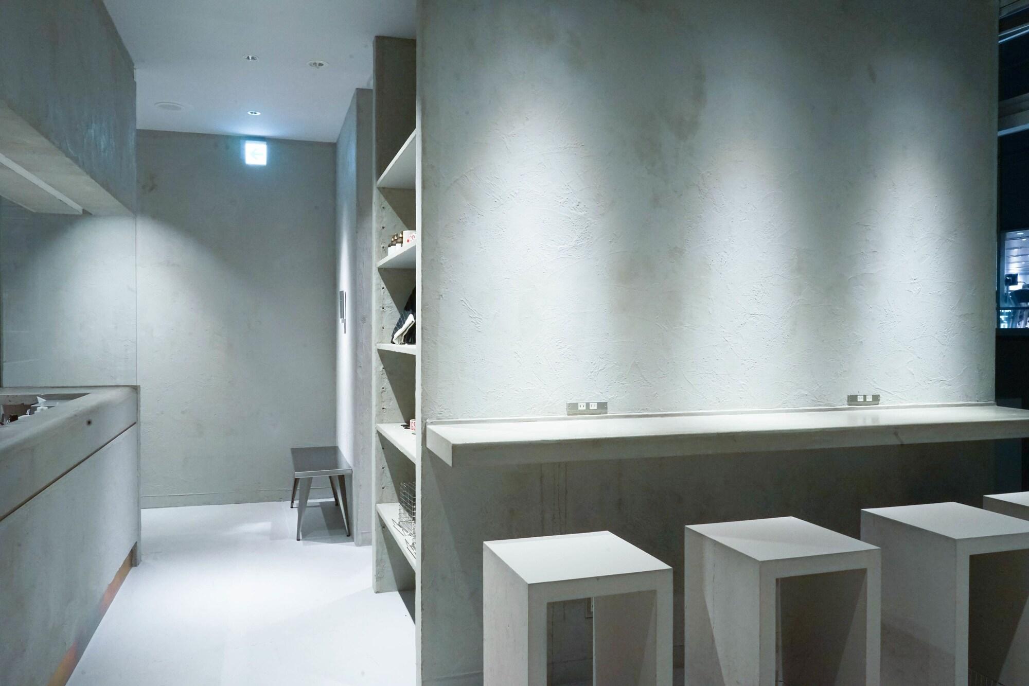 BOOK AND BED TOKYO SHINSAIBASHI - Hostel