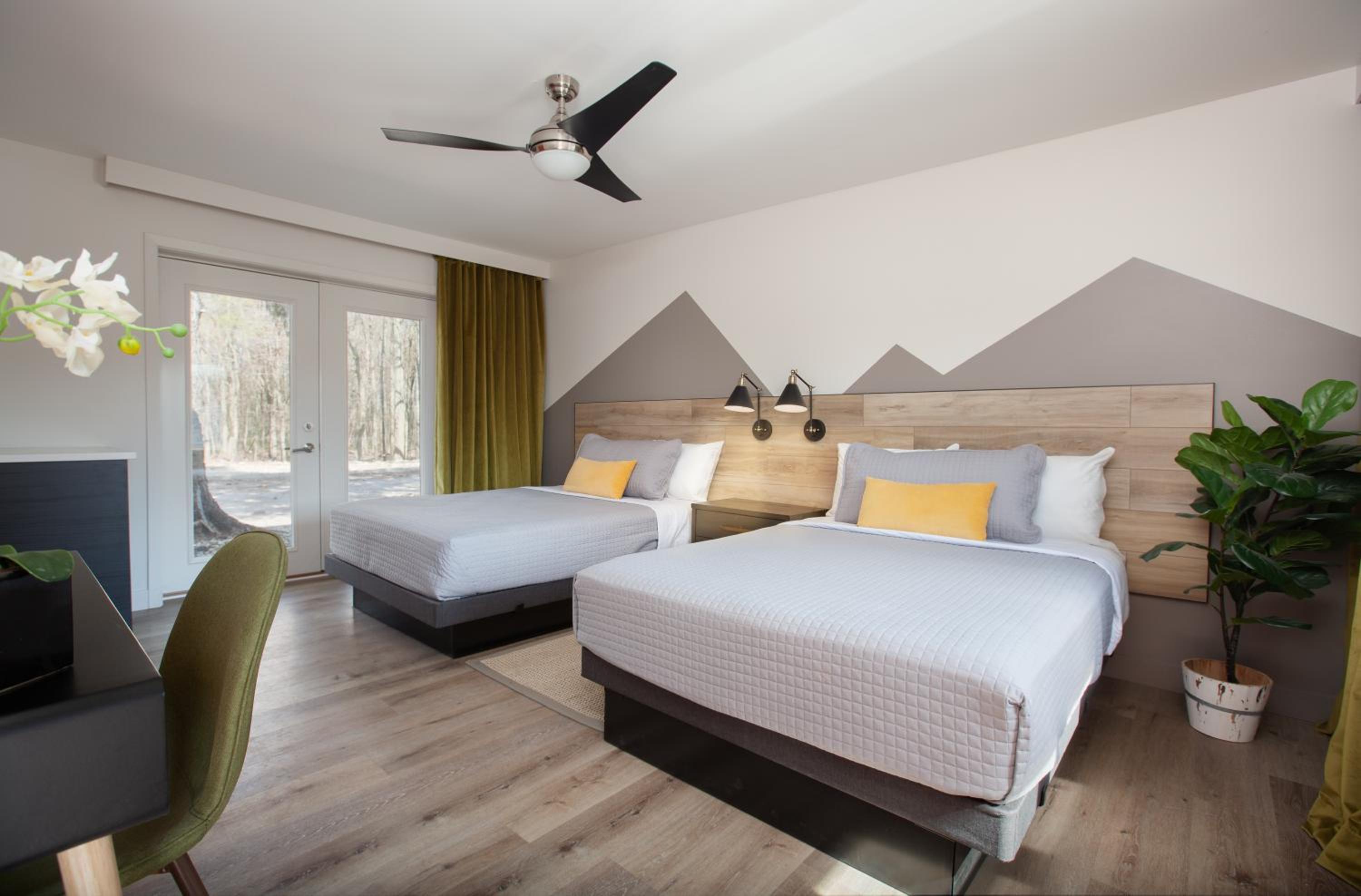 4411 Inn & Suites