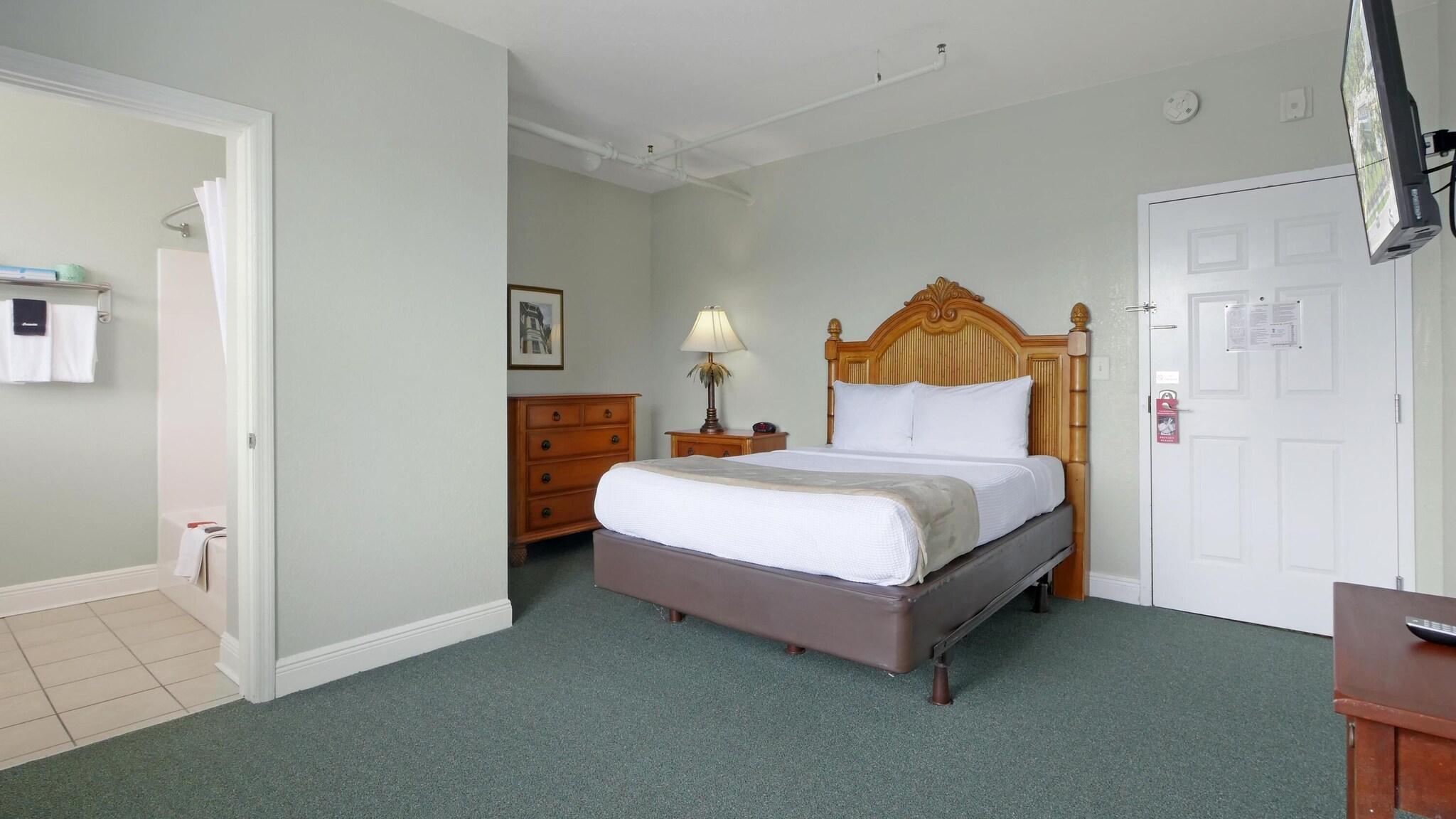 Crystal Bay Hotel